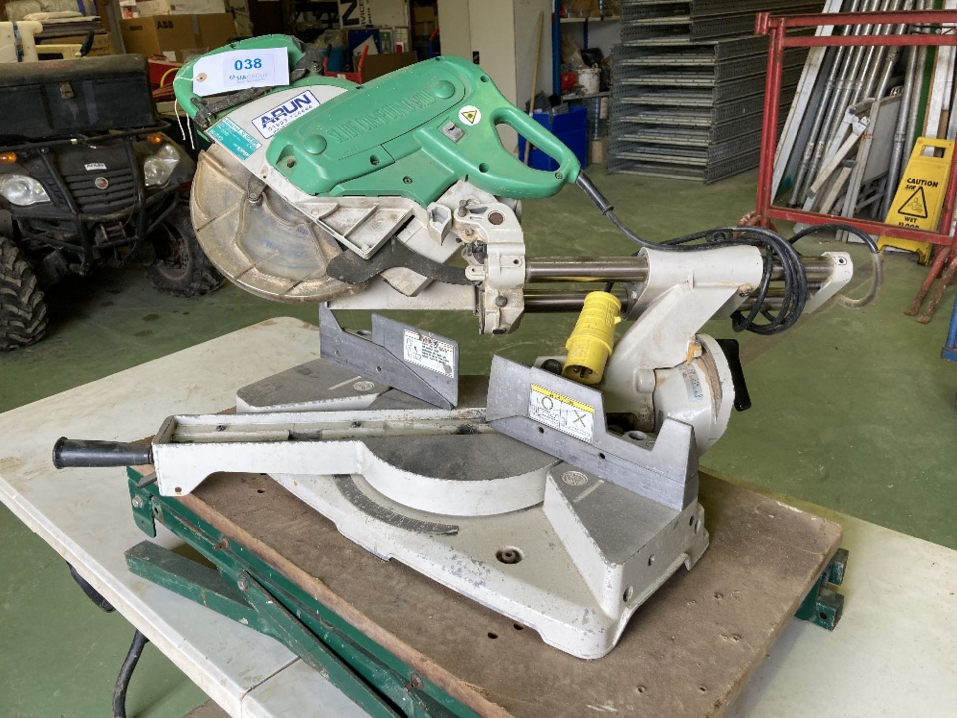 Hitachi C10FSH Compound Mitre Saw