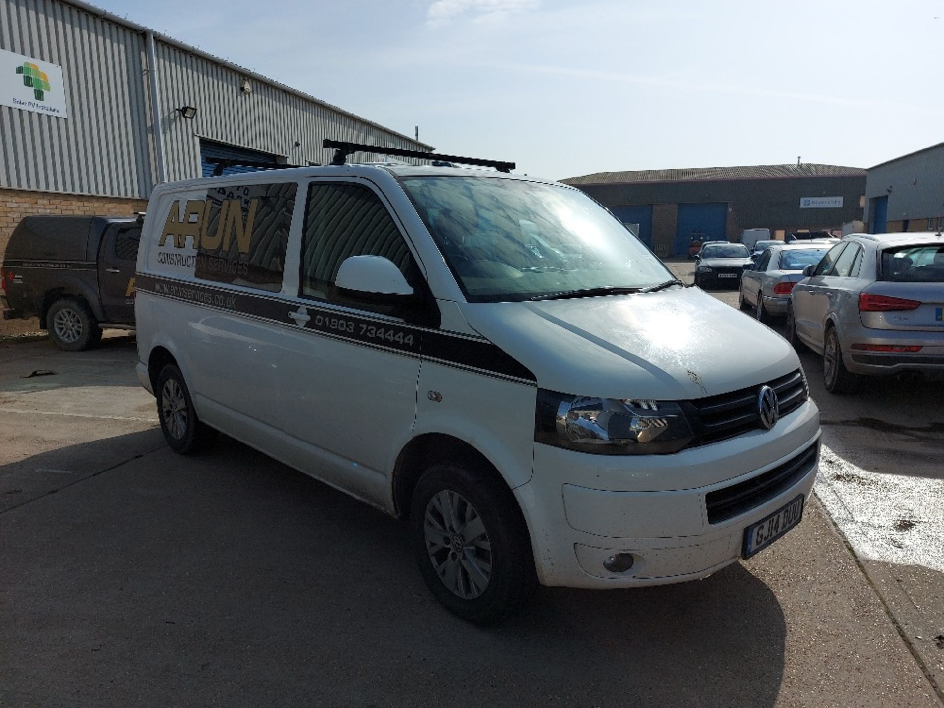 Volkswagen Transporter SWB 2.0 TDi Highline Combi Van - Image 2 of 11