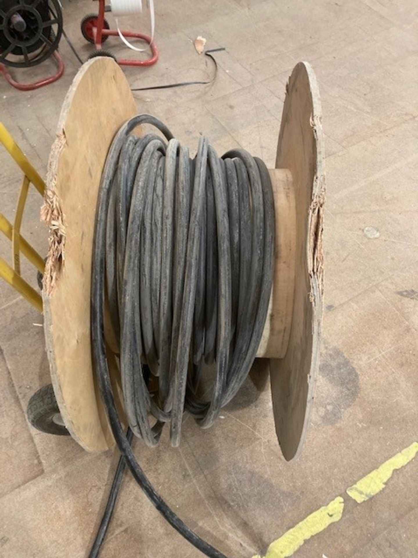 Reel of Heavy Duty Copper Cable - Image 2 of 2