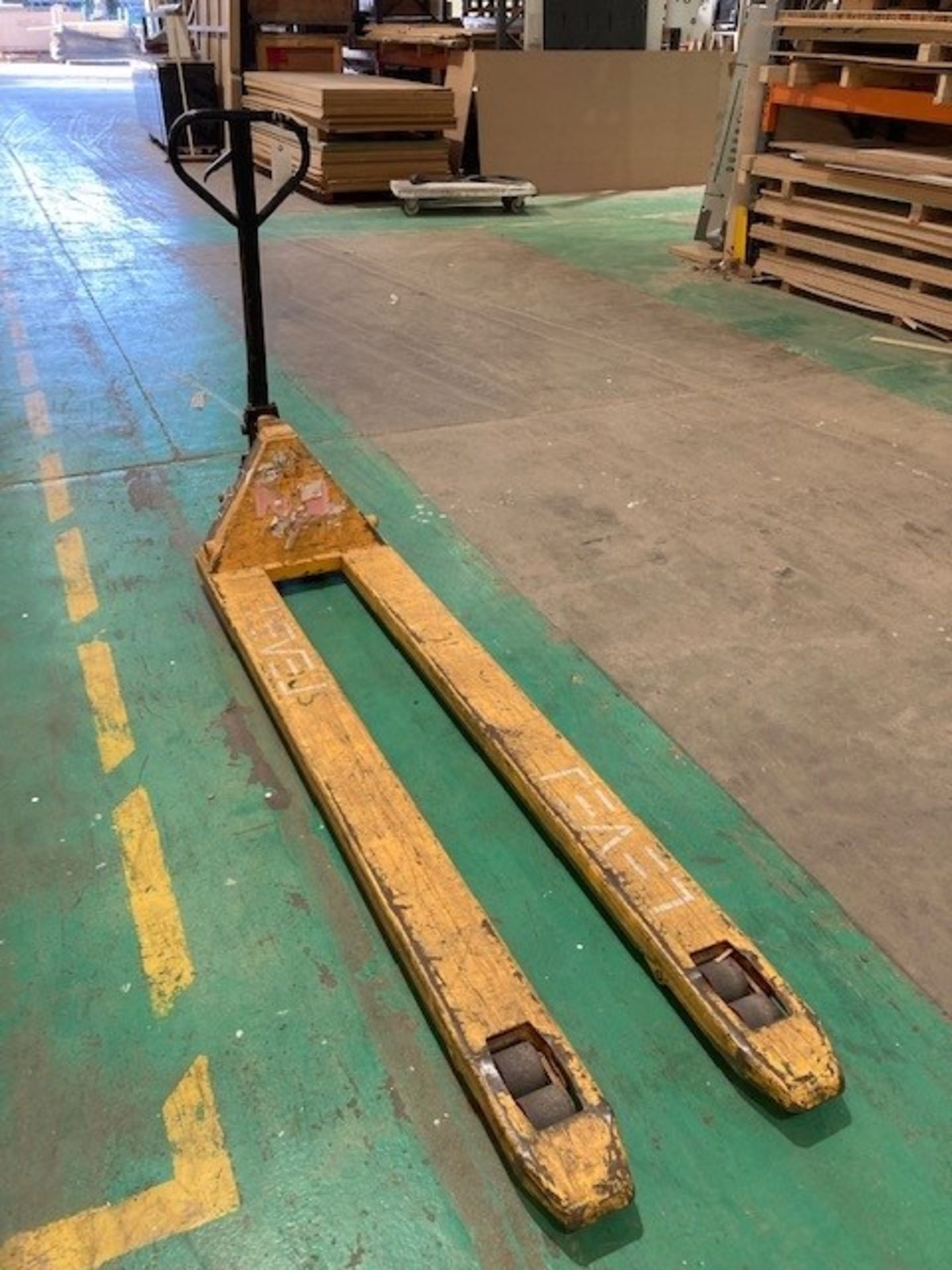 Long Fork Pallet Truck - Image 2 of 2