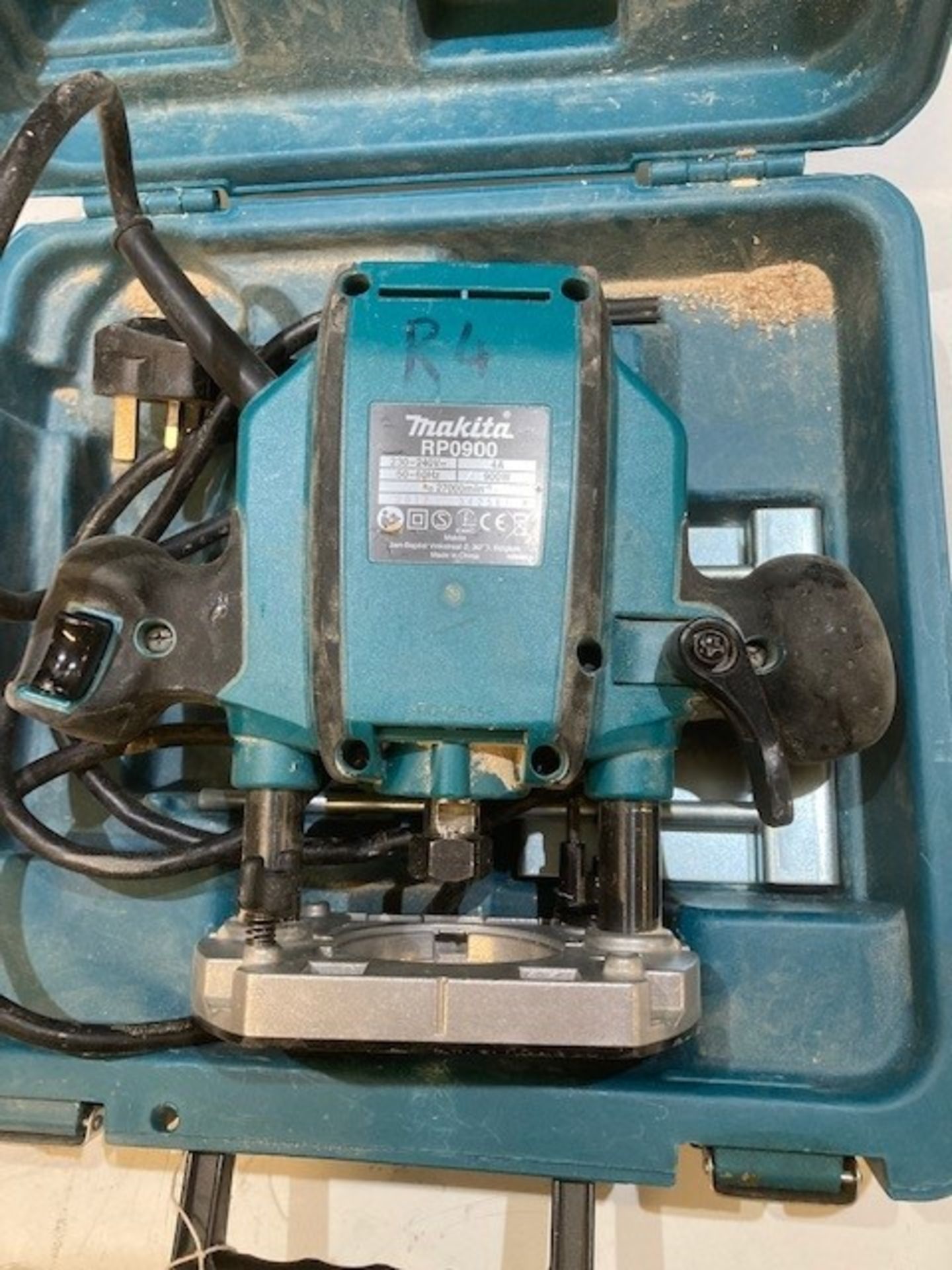 Makita RP0900 1/4" Plunge Router - Image 3 of 4