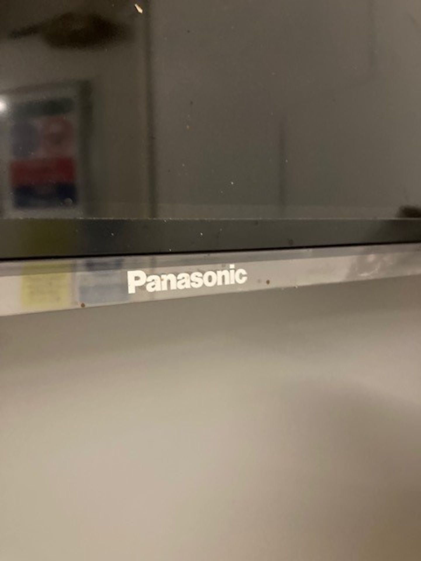 Panasonic TX-L42EW6K LCD Television - Image 2 of 3