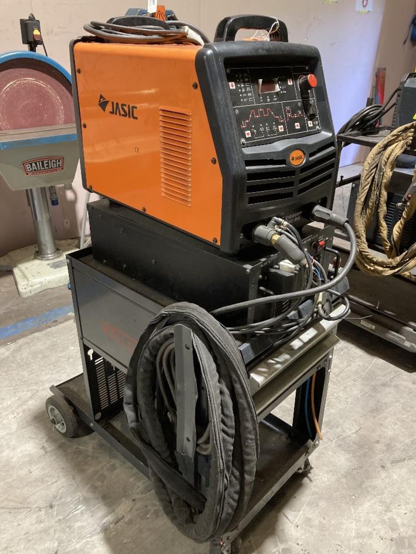 Jasic Tig 200P AC DC pulse inverter welder with water cooler & mobile stand