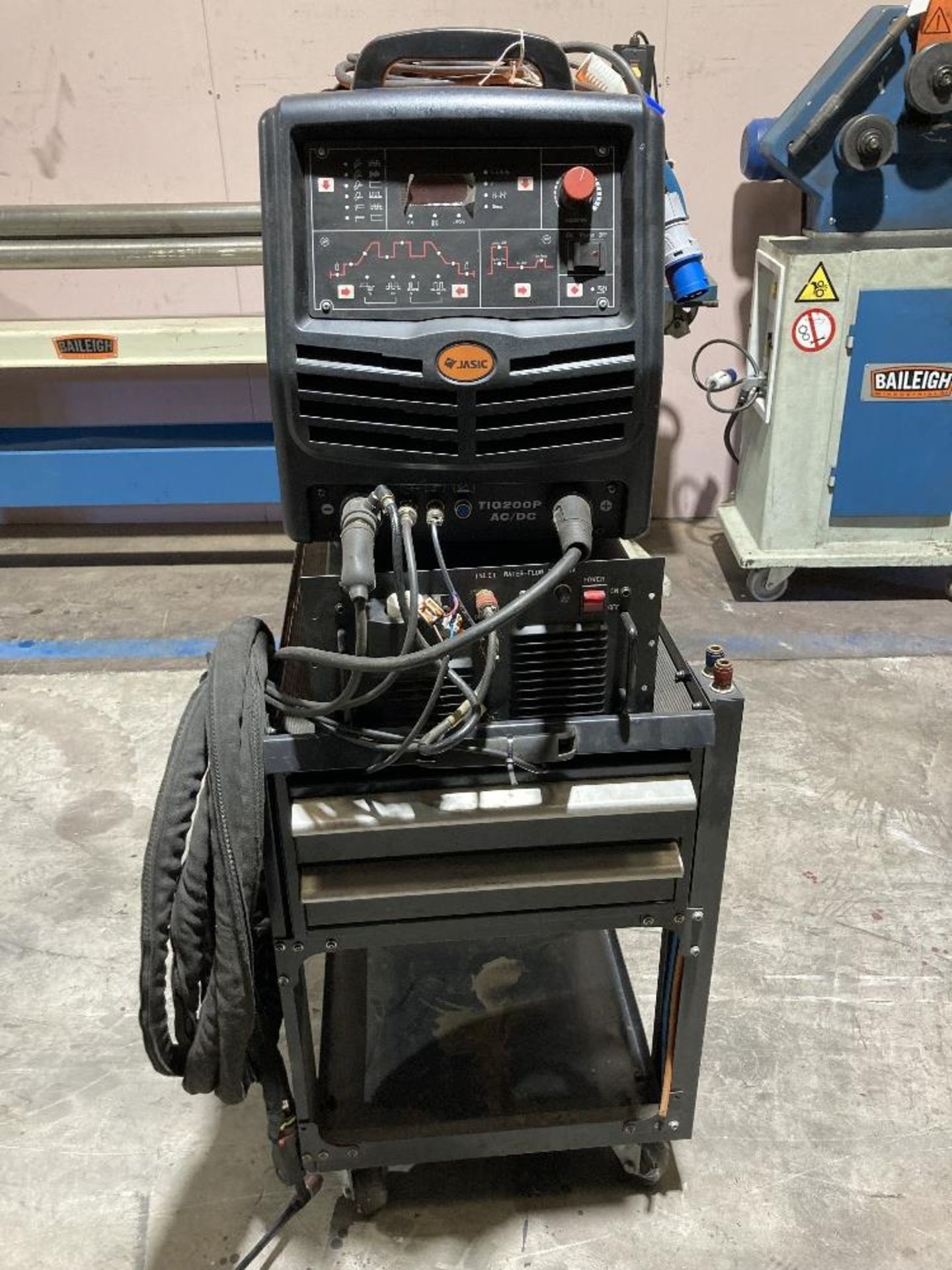 Jasic Tig 200P AC DC pulse inverter welder with water cooler & mobile stand - Image 3 of 5