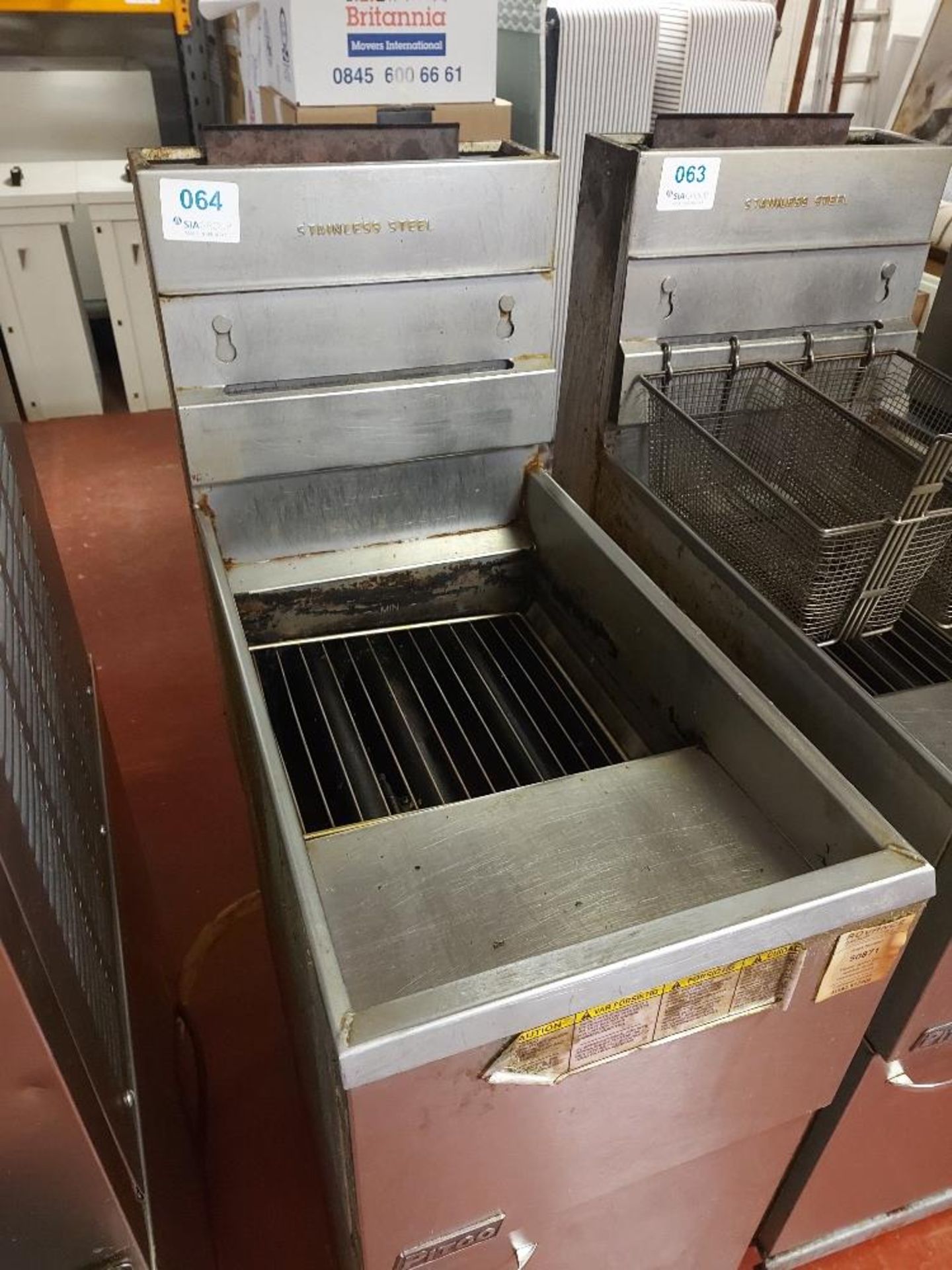 Pitco 35C+ stainless steel twin bay fryer - Image 2 of 3