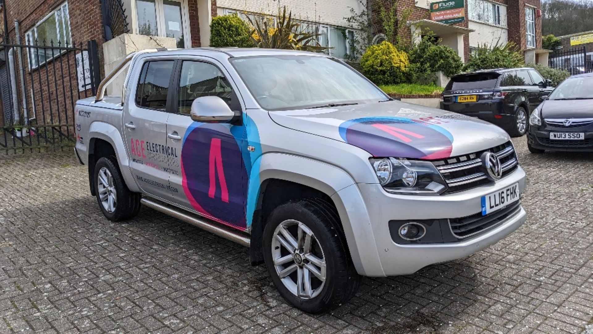 2016 Volkswagen Amarok Highline Double Cab Pickup - Image 3 of 16