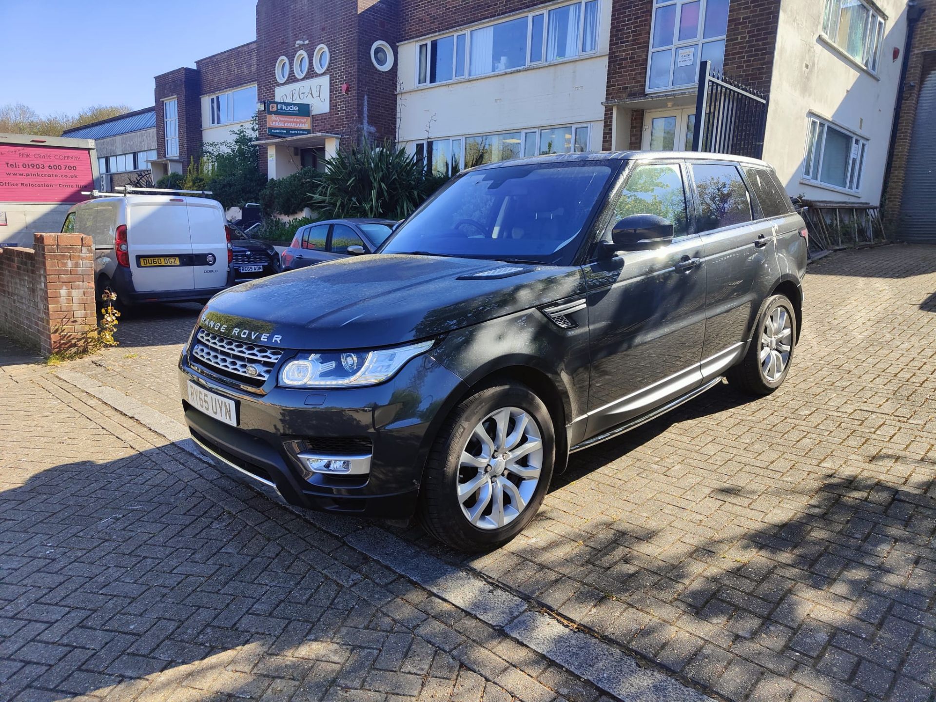 Range Rover Sport 3.0 SDV6 HSE Automatic - Image 3 of 18