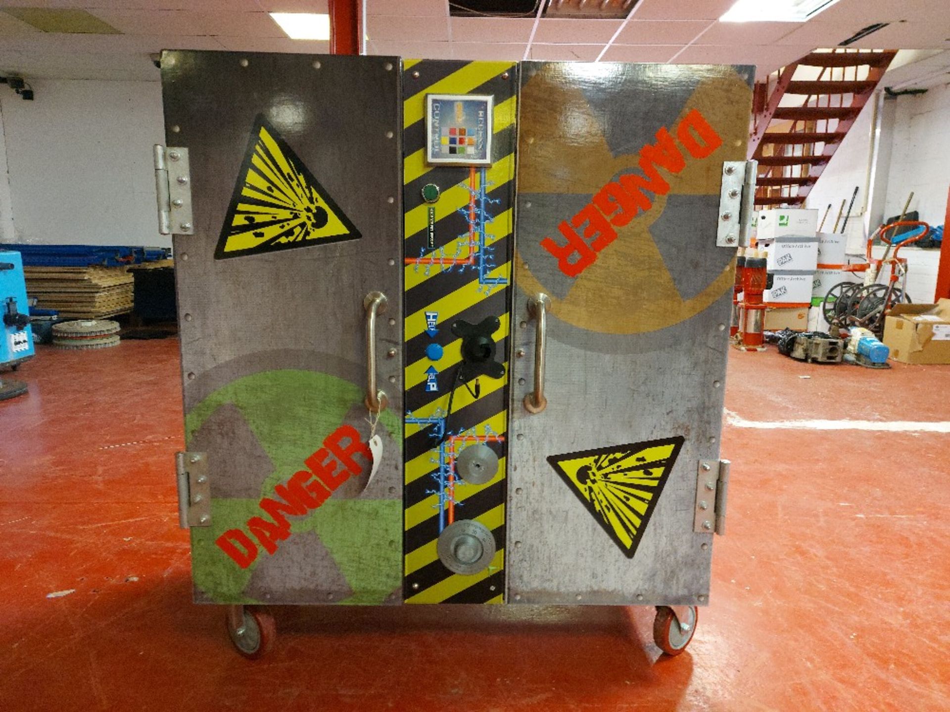 Kent Tec "Undefusable Bomb" Mobile Escape Room Game Machine with Accessories