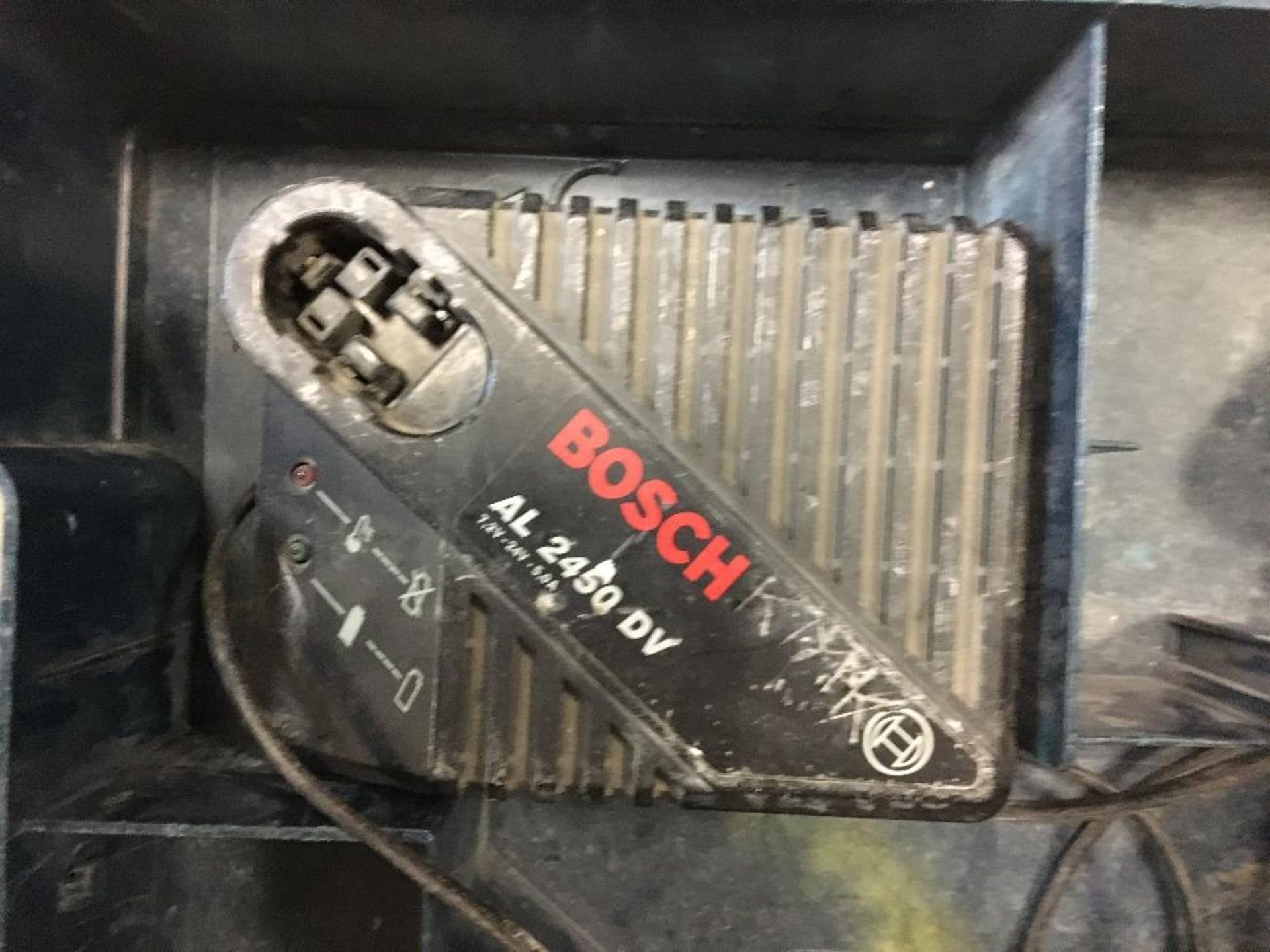 Bosch Hammer PT100 with Battery Charger - Image 4 of 5