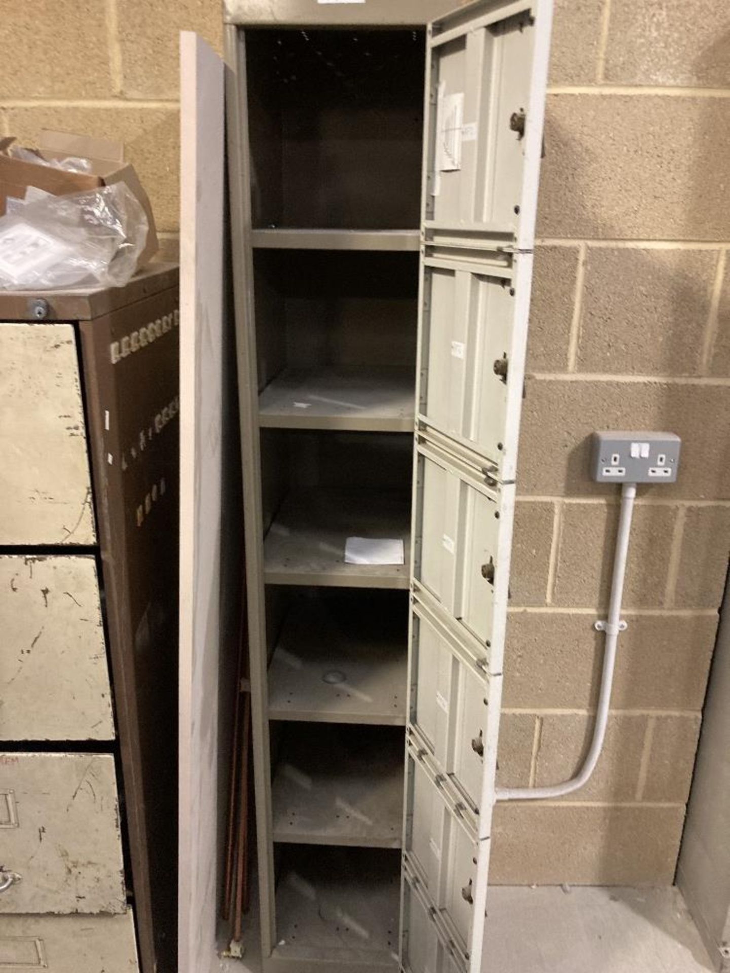 (2) Filling Cabinets With Contents To Include Gland Bodies, Cable Ties and Various Fittings - Bild 10 aus 10
