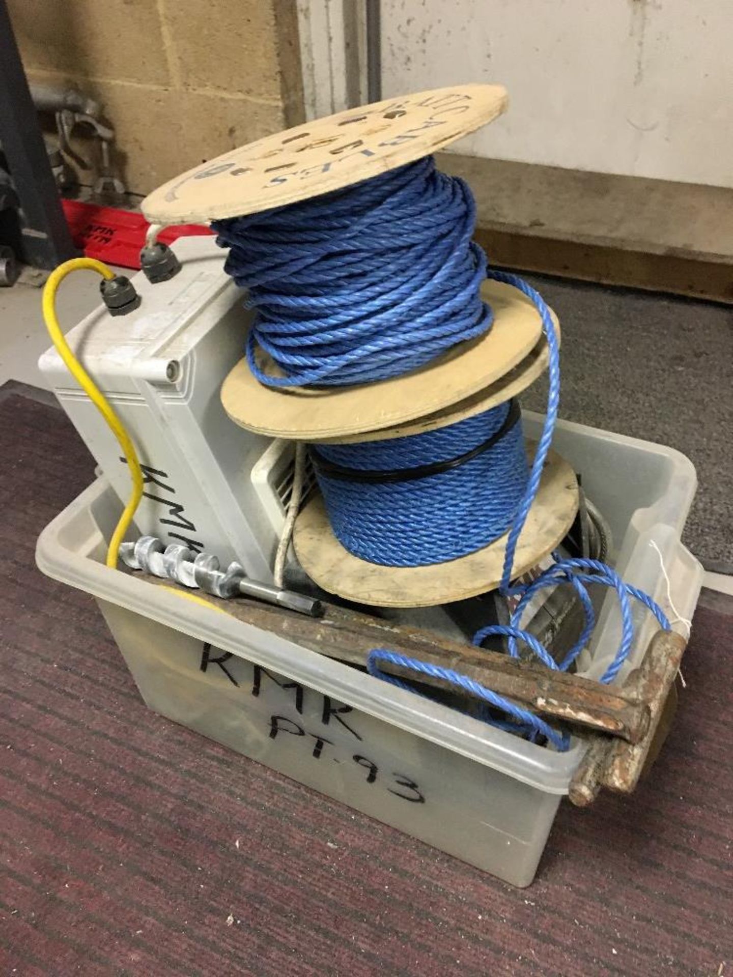 Plastic Box With Contents To Include (2) Wool Reels & Unbranded 2000Lb Electric Winch - Image 2 of 6