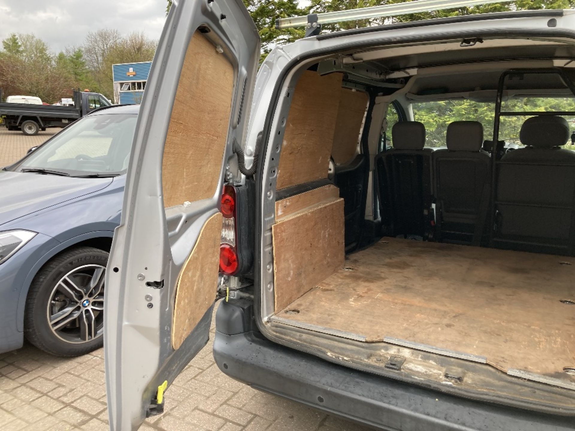 Citroen Berlingo Diesel 625 Compact Van With Rhino Roof rack - Image 14 of 23