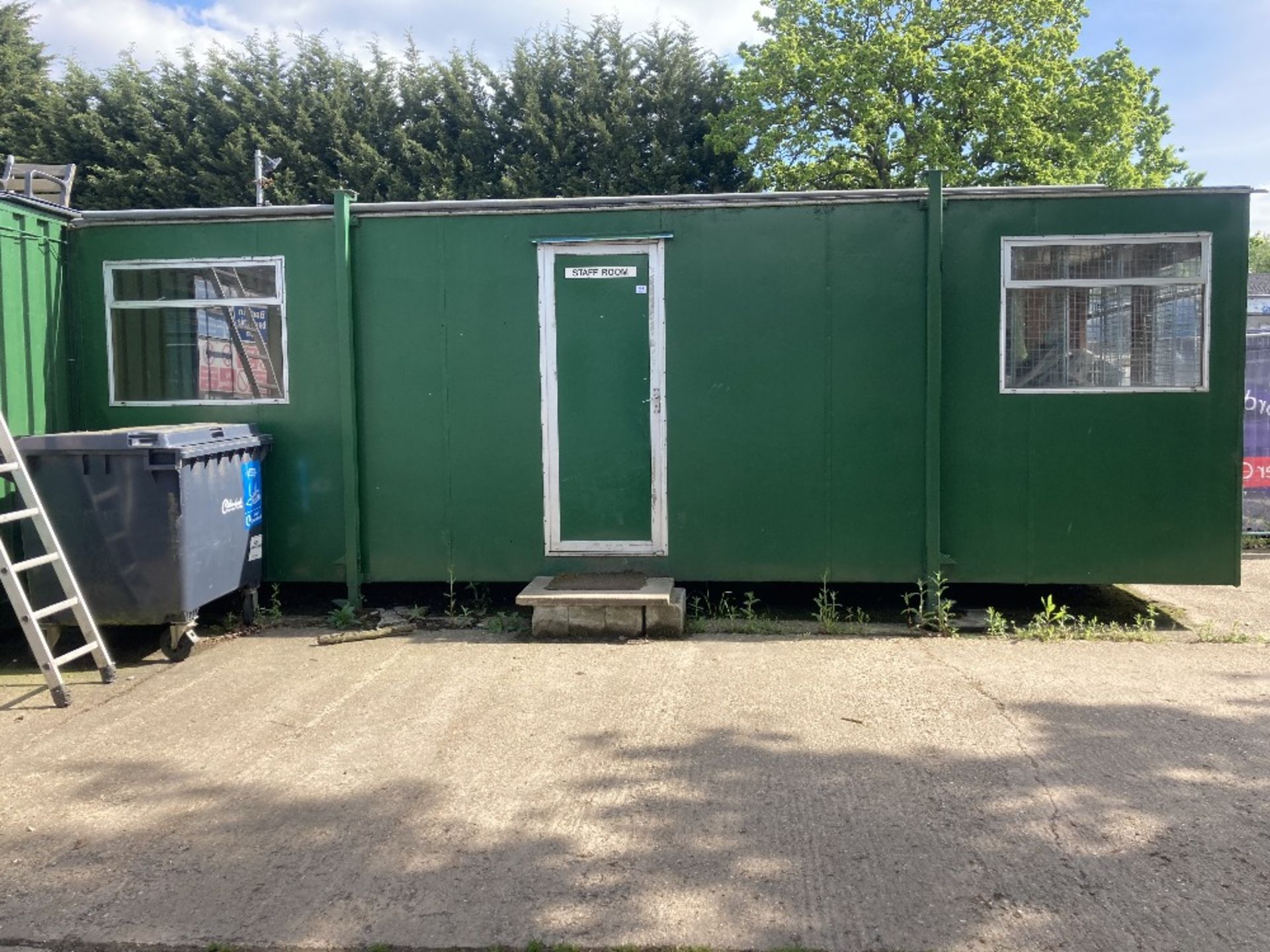 22' Staff Room / Canteen Container & Contents - Image 3 of 6