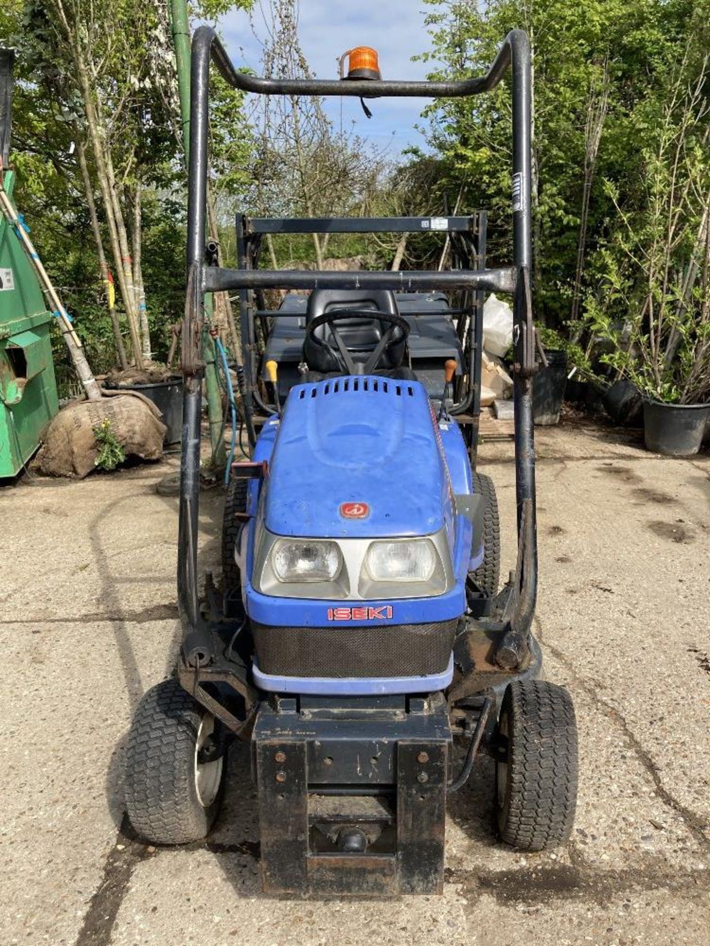 Iseki SXG19H Ride On Lawn Mower - Image 3 of 12