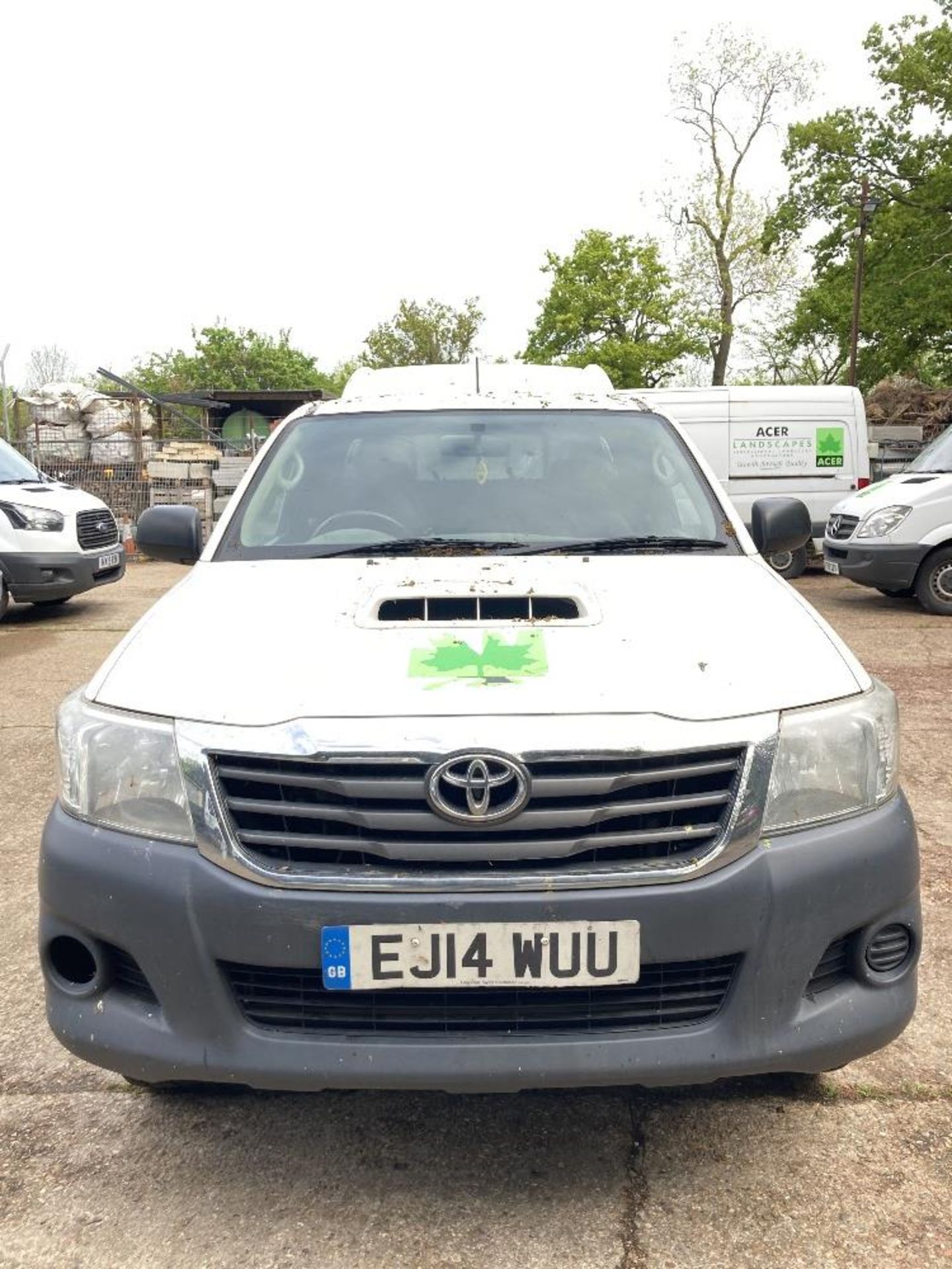 Toyota Hilux Active D-D 4X4 Utility Truck - Image 2 of 17