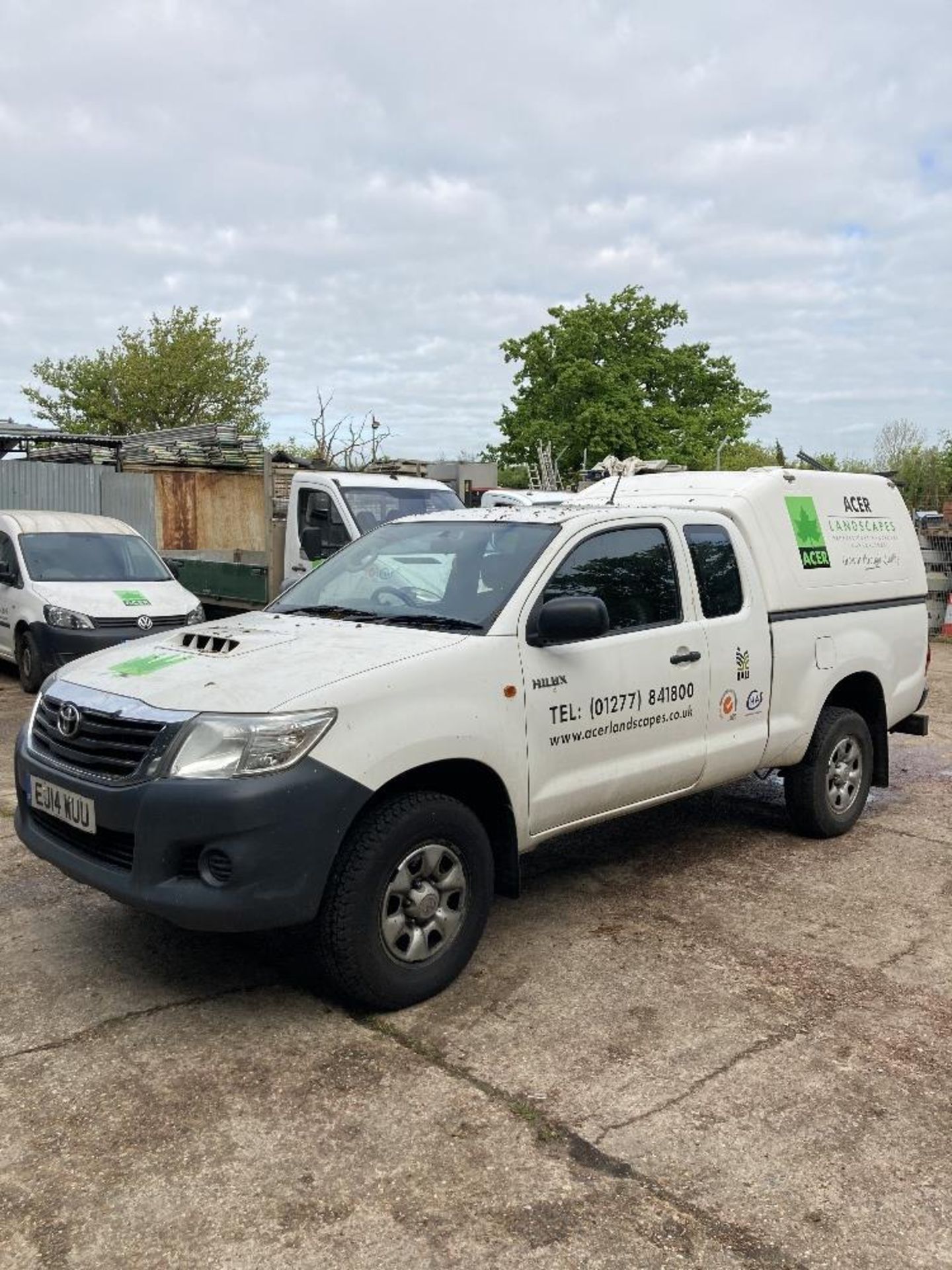 Toyota Hilux Active D-D 4X4 Utility Truck - Image 11 of 17