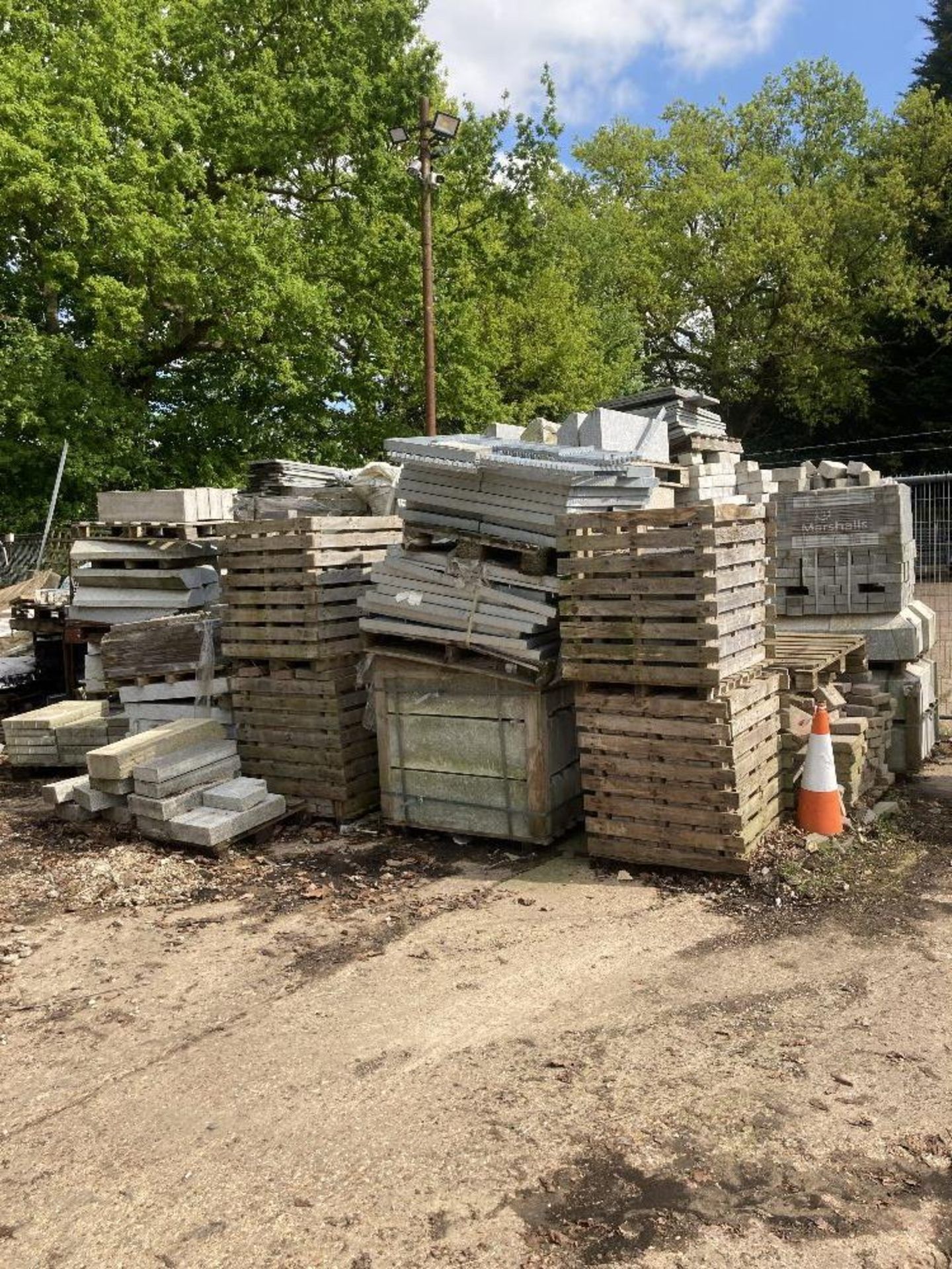 Large Quantity of Building Materials to Include: - Image 14 of 14