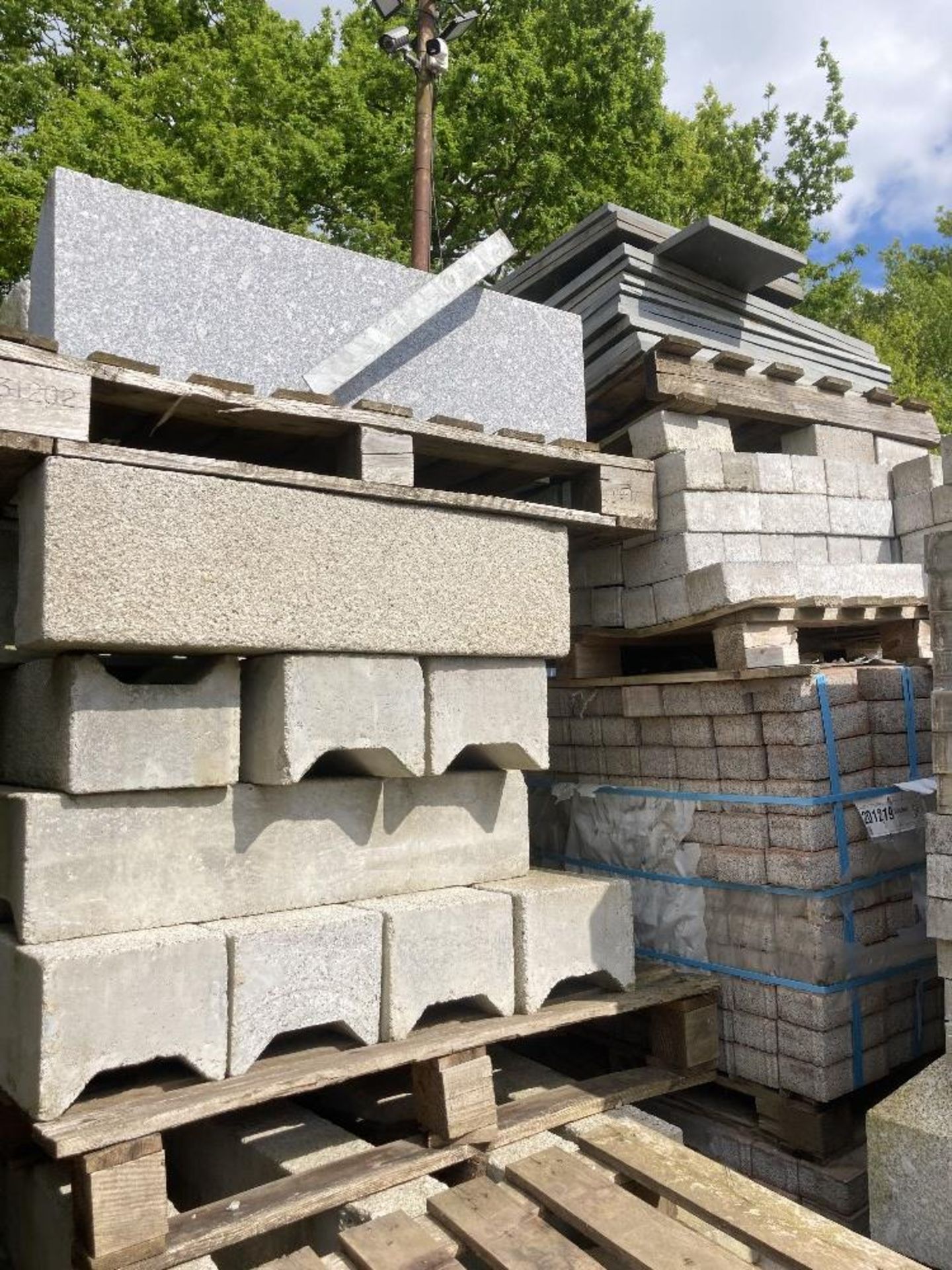 Large Quantity of Building Materials to Include: - Image 2 of 14