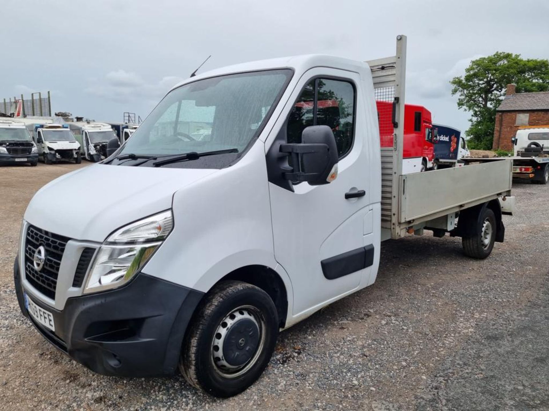 Nissan NV400 SE DCi Flat Bed Truck