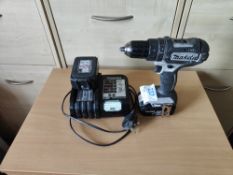 Makita cordless drill with (2) batteries and charger
