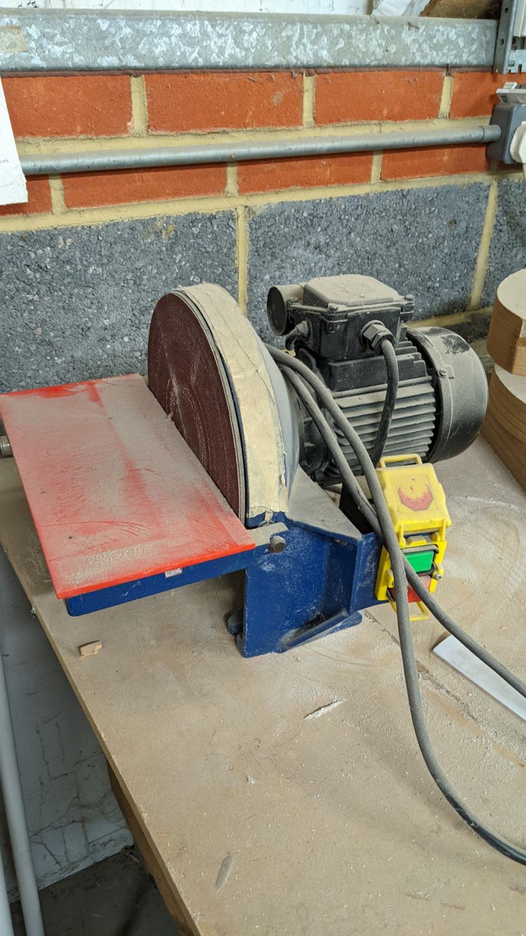 Bench top disc sander 250mm - Image 2 of 2