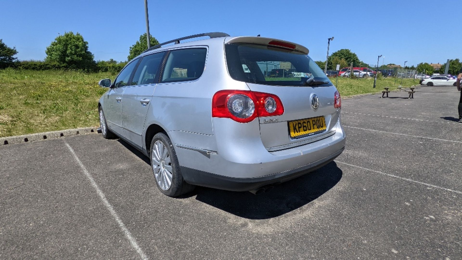 (2010) Volkswagen Passat Highline TDI - KP60 POU - Image 5 of 11