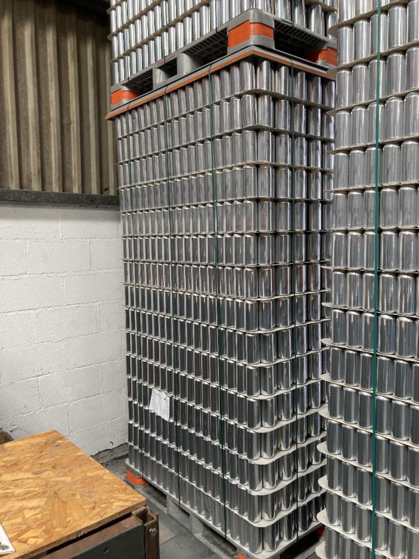 Large Quantity of New 440ml Silver Empty Cans - Image 3 of 6