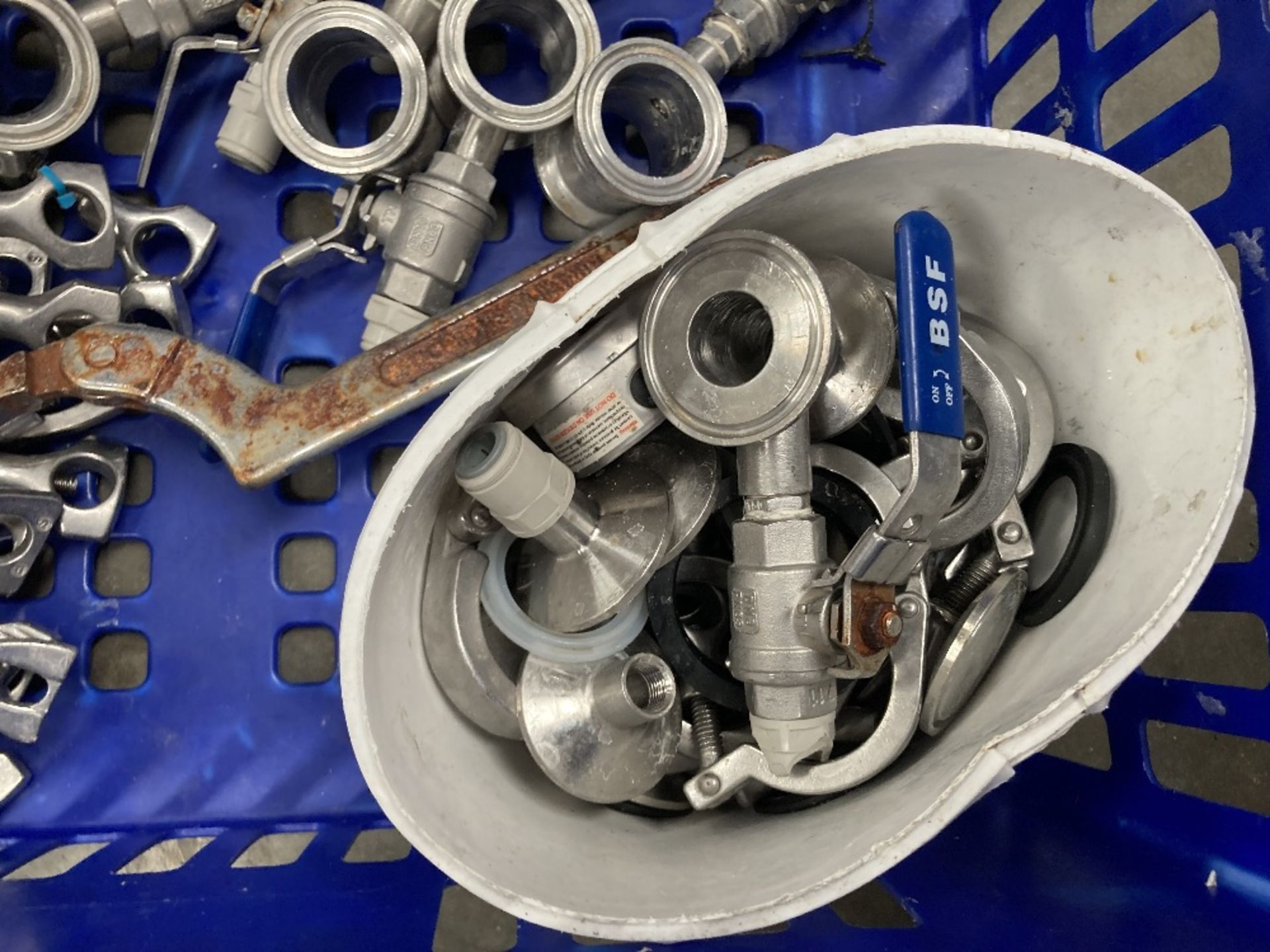 Quantity of Valves & Clamps - Image 5 of 5
