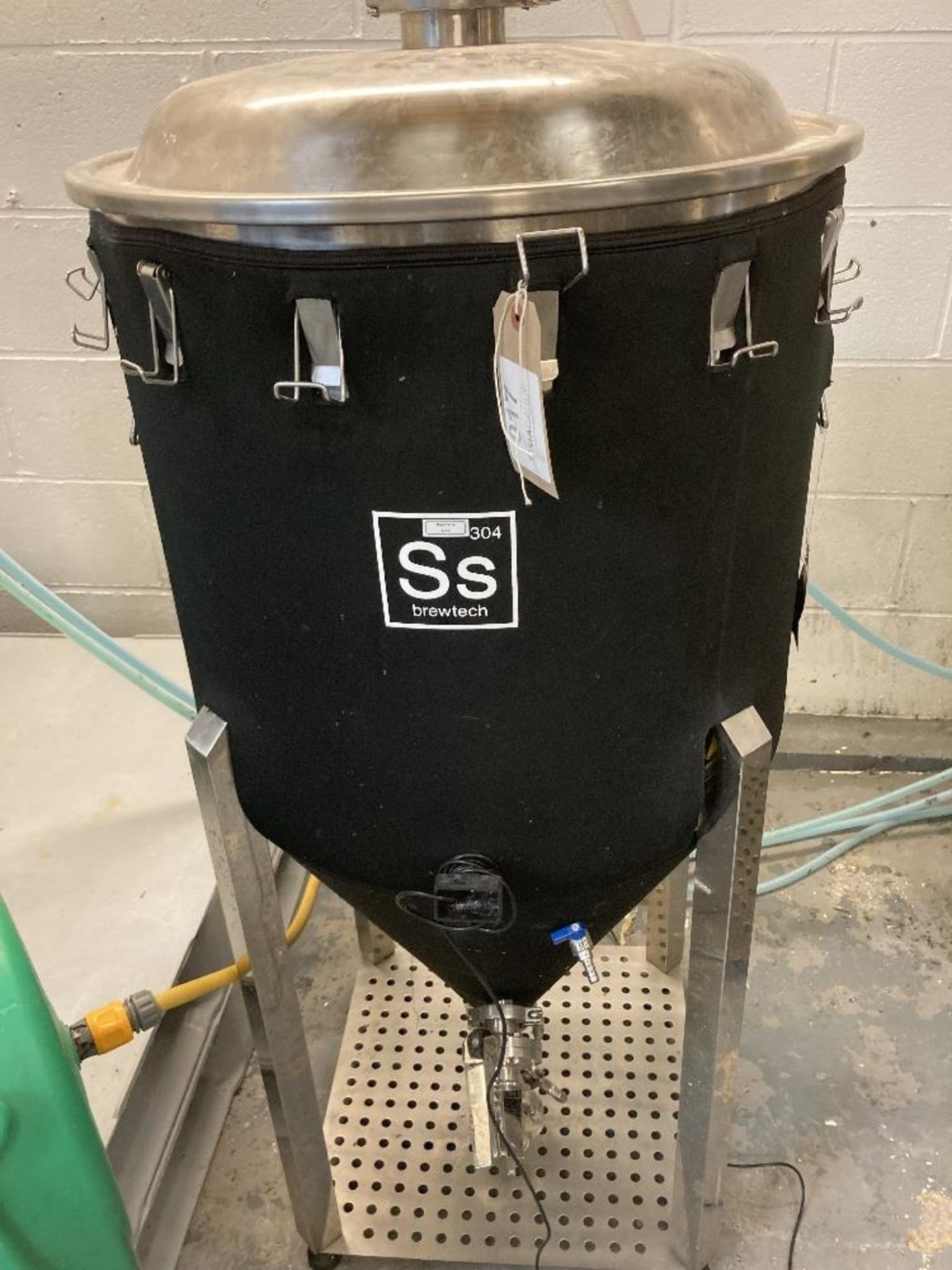 SS Brewtech 304 stainless steel 120 litre brewing tank - Image 3 of 8