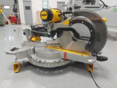 DeWalt DWS780 240v Type 2 Compound Mitre Saw