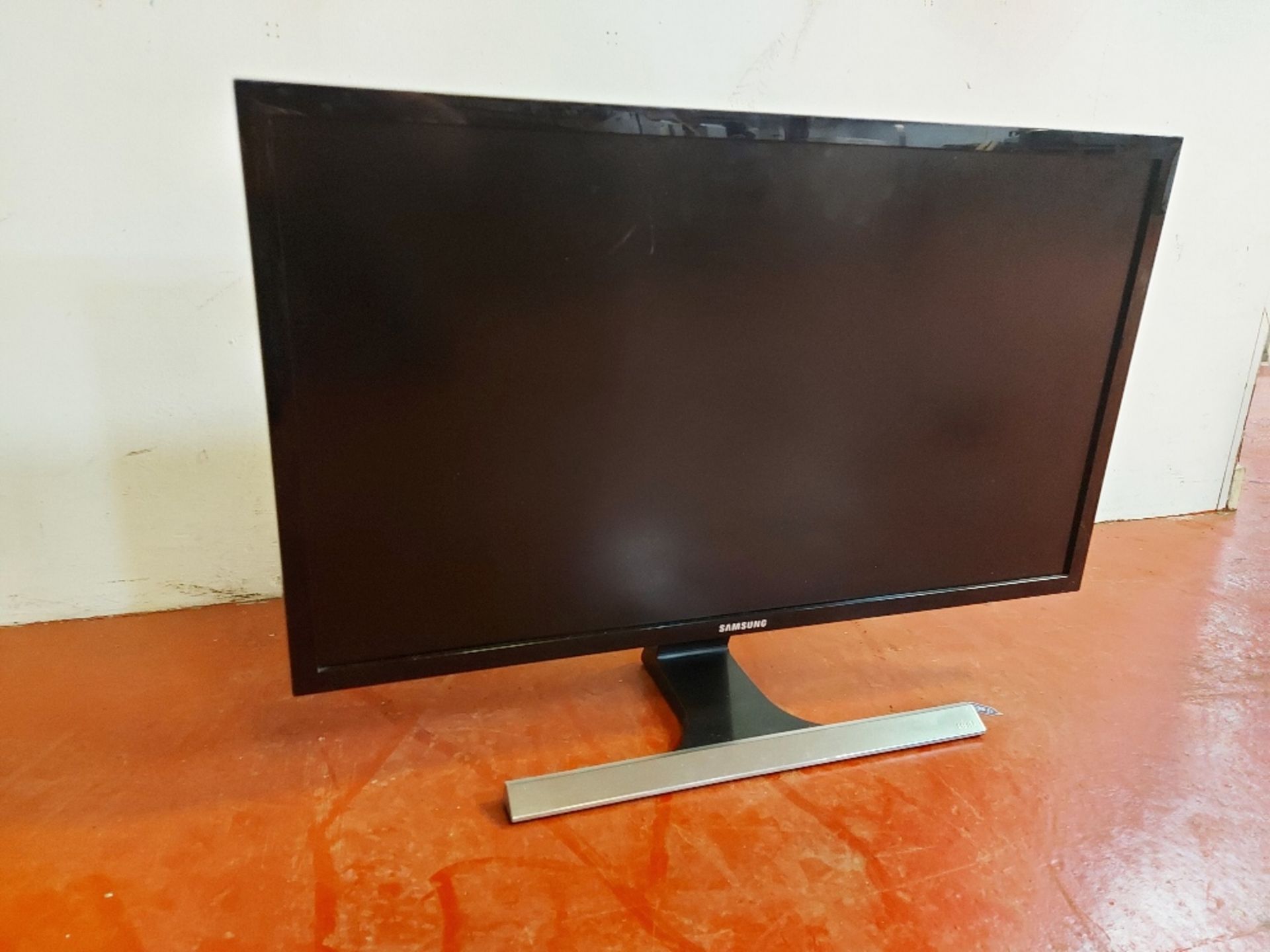 Samsung U28E570D Color Display Unit