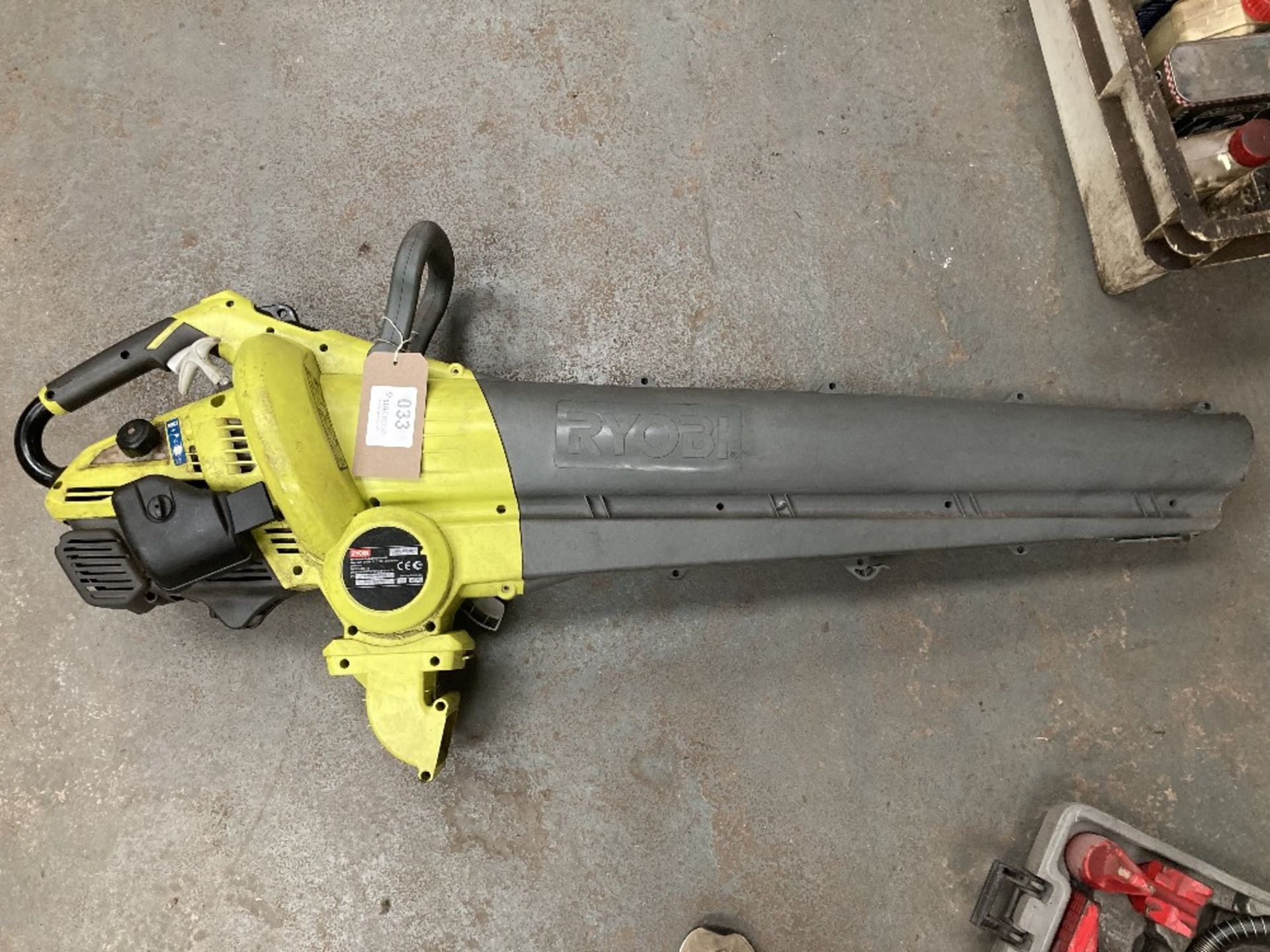 Ryobi RBL30MVB 30xx petrol garden blower-vac