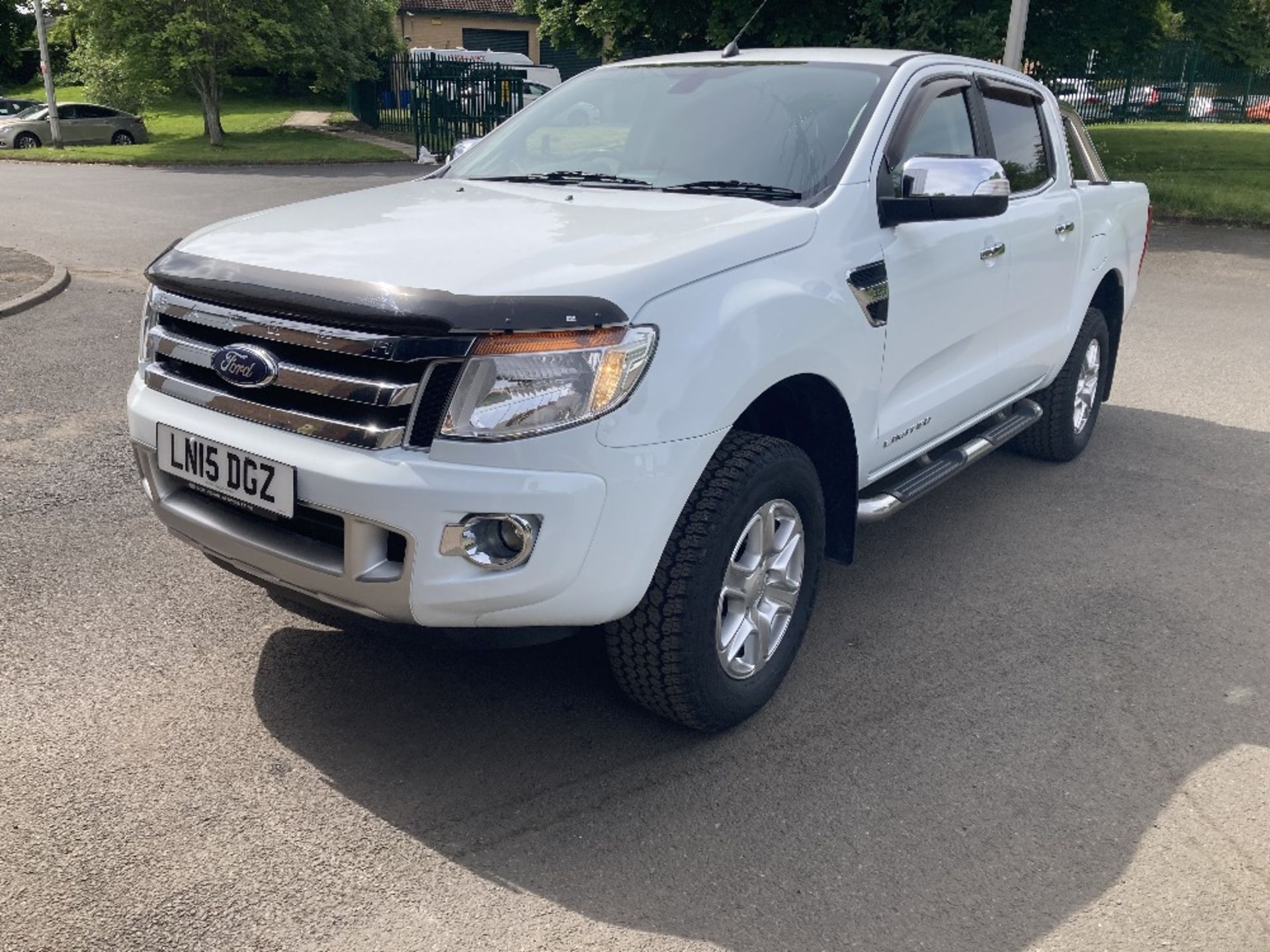 Ford Ranger Limited 3.2TDCI Double Cab Pick Up - Image 2 of 10