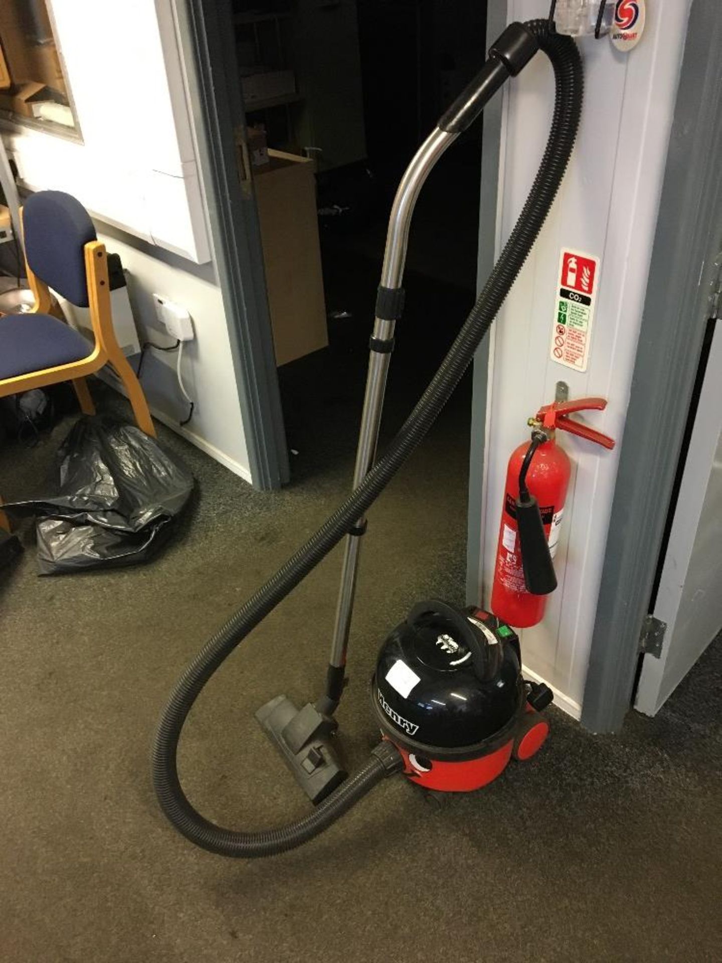 Henry Vacuum Cleaner - Image 2 of 5