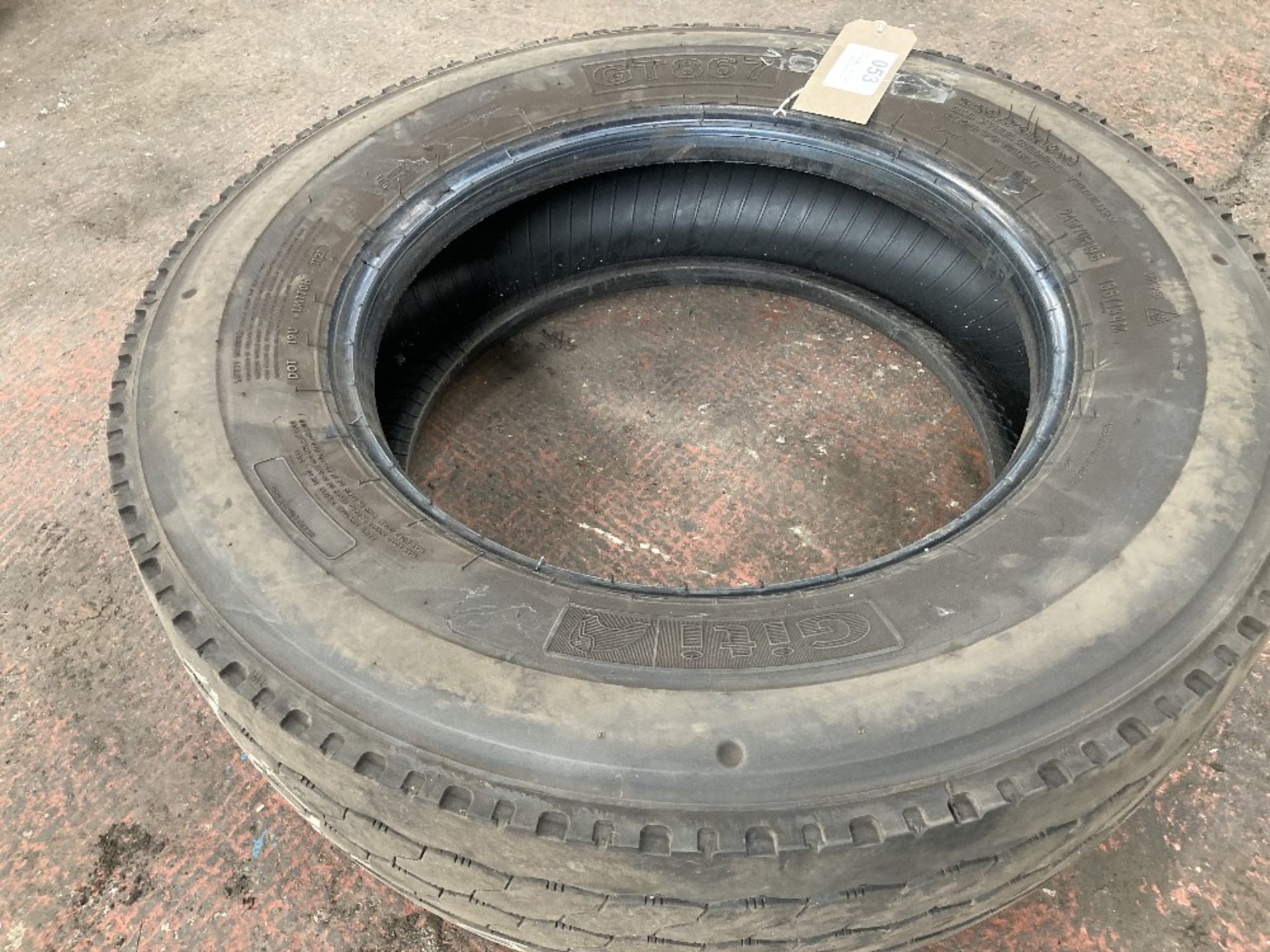 (1) Giti GT867 245/70R 19.5 Regroovable Tyre