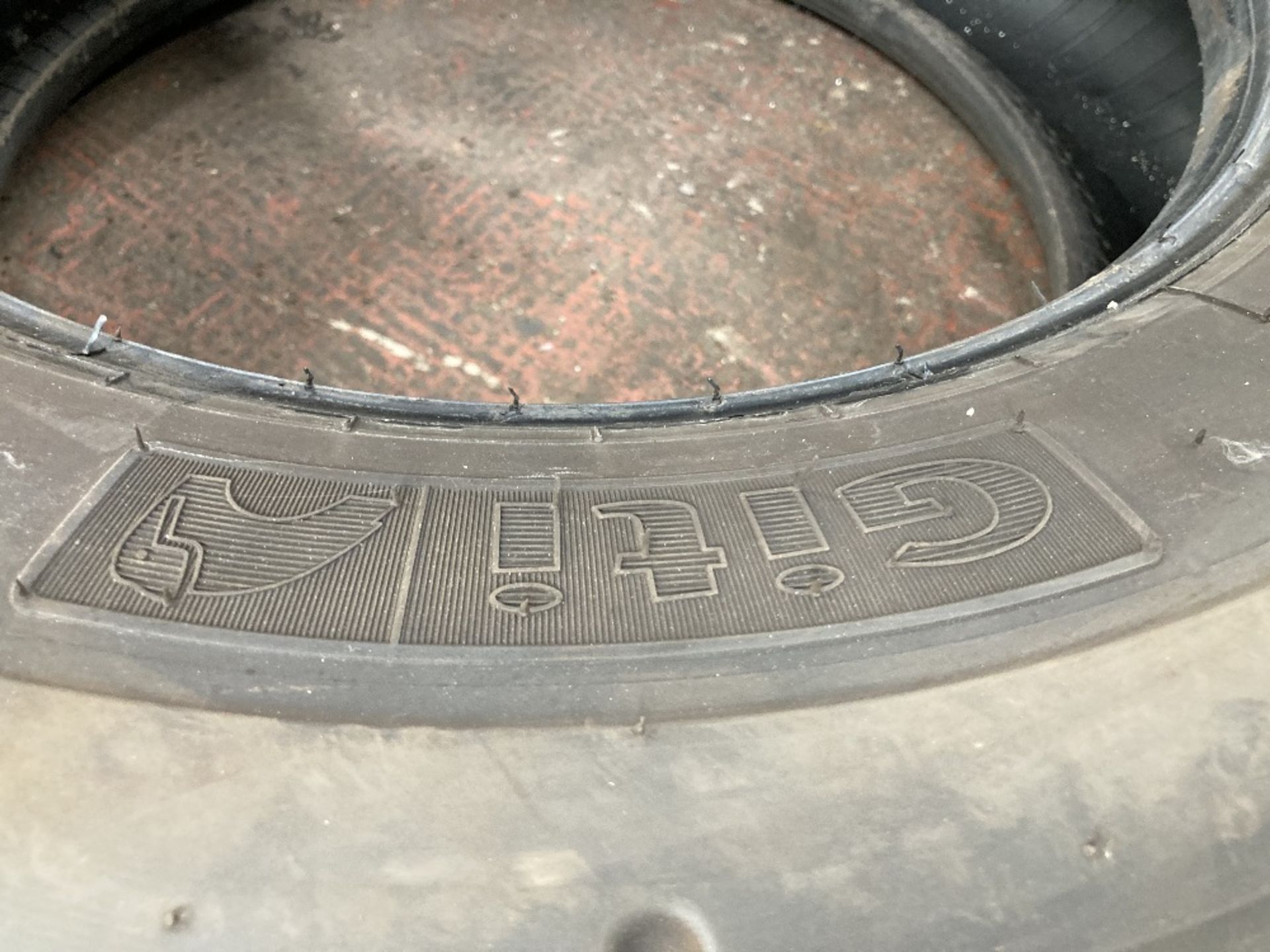 (1) Giti GT867 245/70R 19.5 Regroovable Tyre - Image 2 of 5