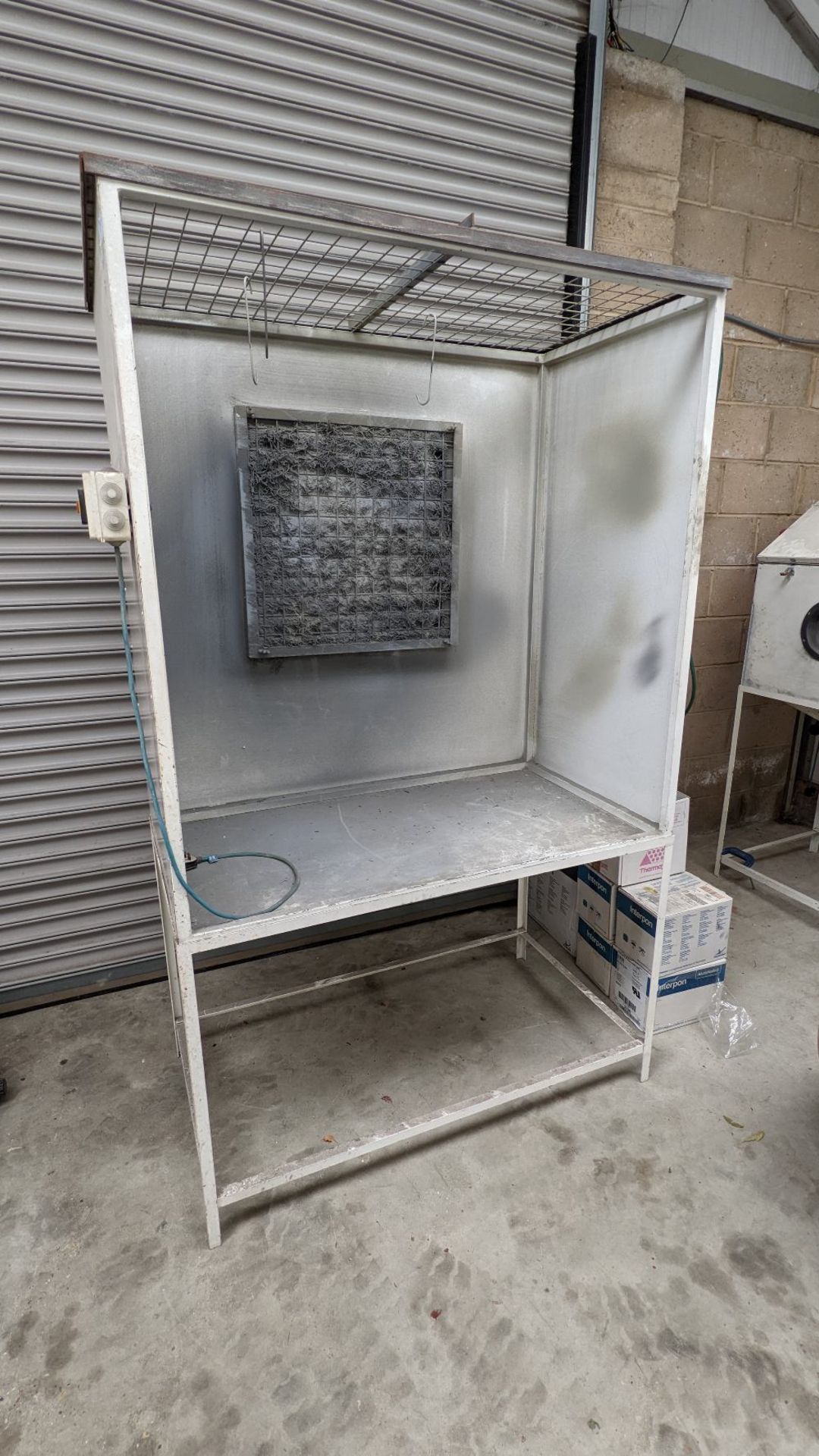 Paint Spray Booth With Extractor