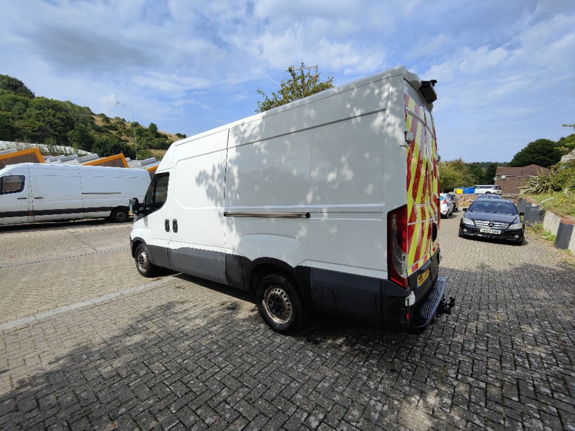 Iveco Daily 3520 WB 2.3D 35S14 High Roof Van - Image 10 of 23