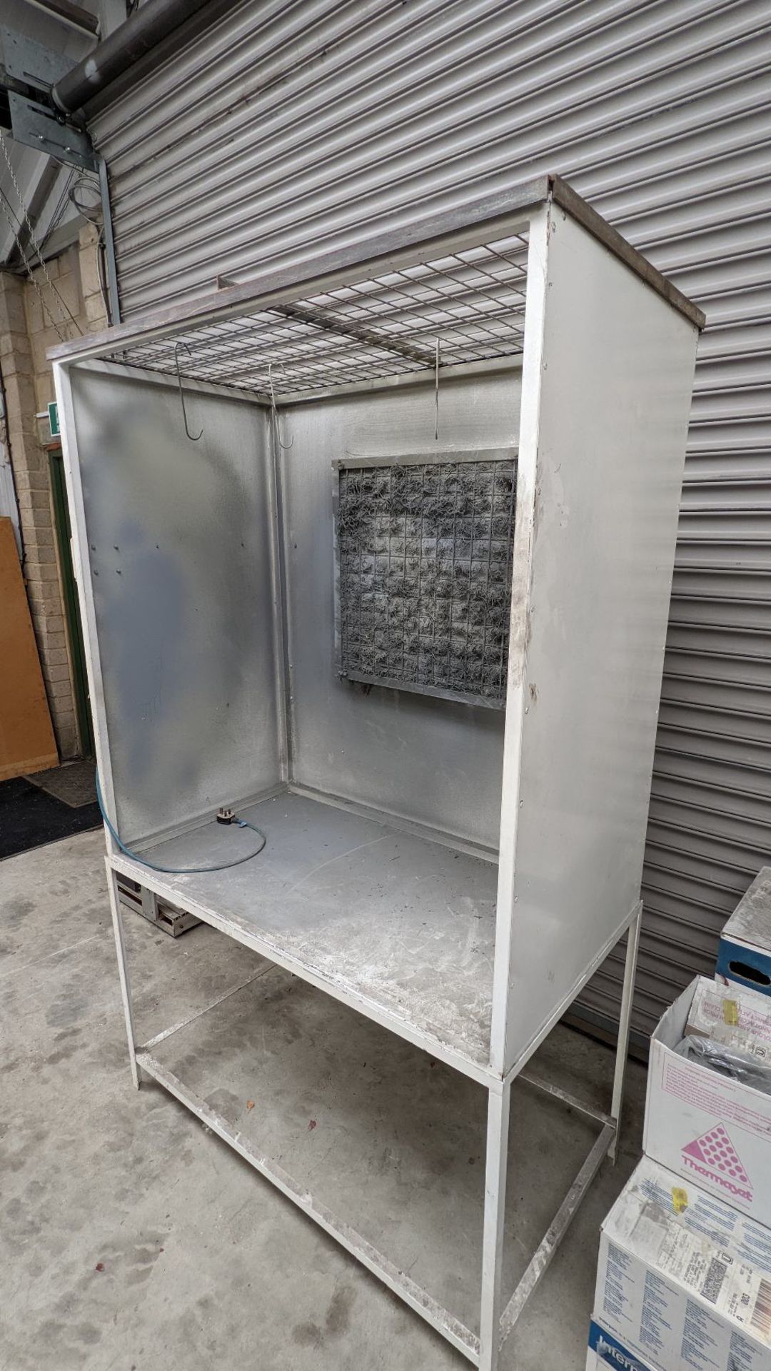 Paint Spray Booth With Extractor - Image 3 of 5