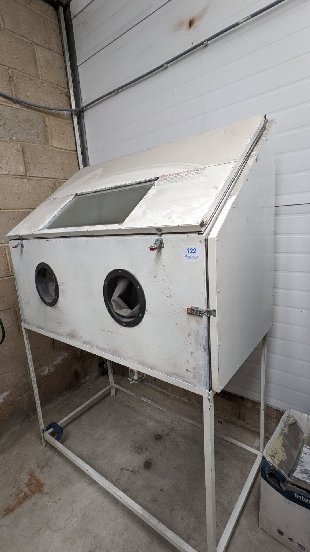 Shot Blasting Cabinet With Guyson Gun - Image 2 of 7