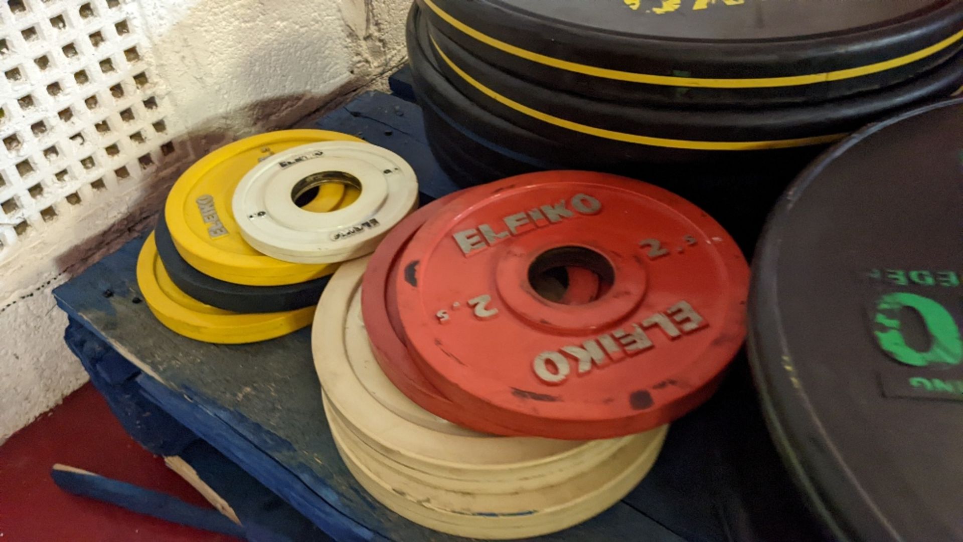 (29) Weight Plates - Image 8 of 8