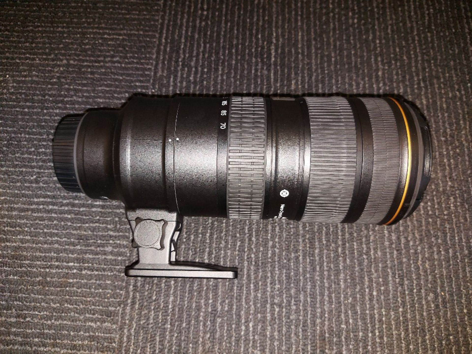 Nikon AF-S NIKKOR 70-200mm SWM VR ED IF 77 lens attachment - Image 2 of 6