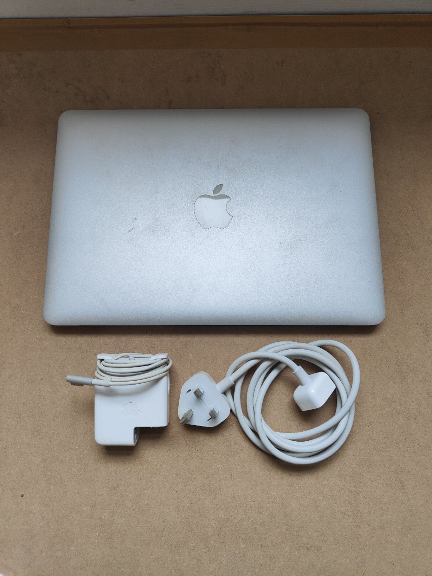 Apple Macbook Air - 13" (2011) - Intel i7 - Image 3 of 4