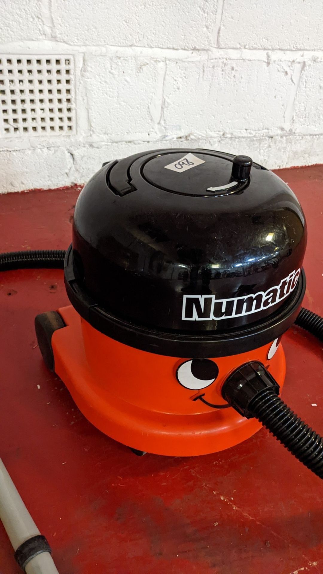 Numatic Henry Vacuum Cleaner - Image 2 of 2