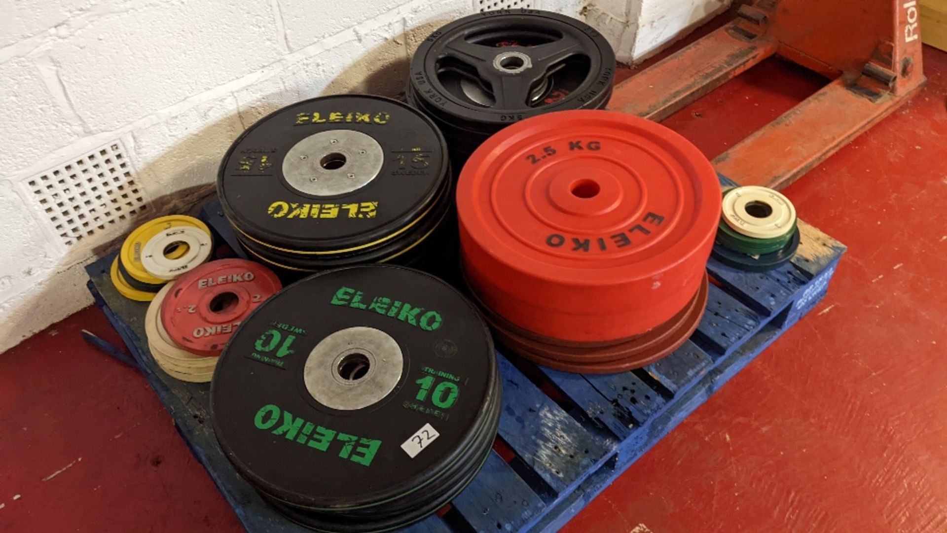 (29) Weight Plates - Image 2 of 8