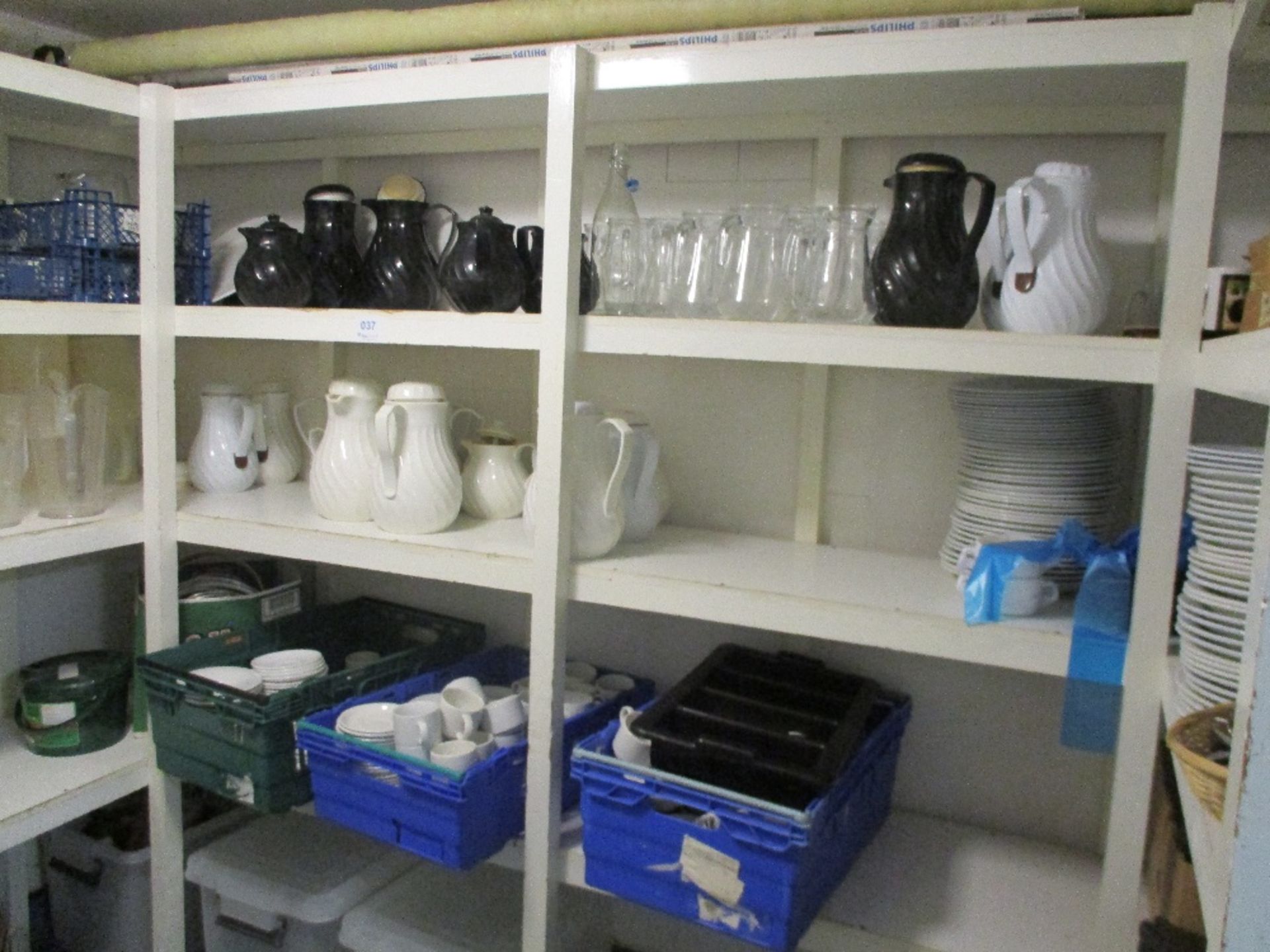 Contents of Store Cupboard - Image 2 of 3