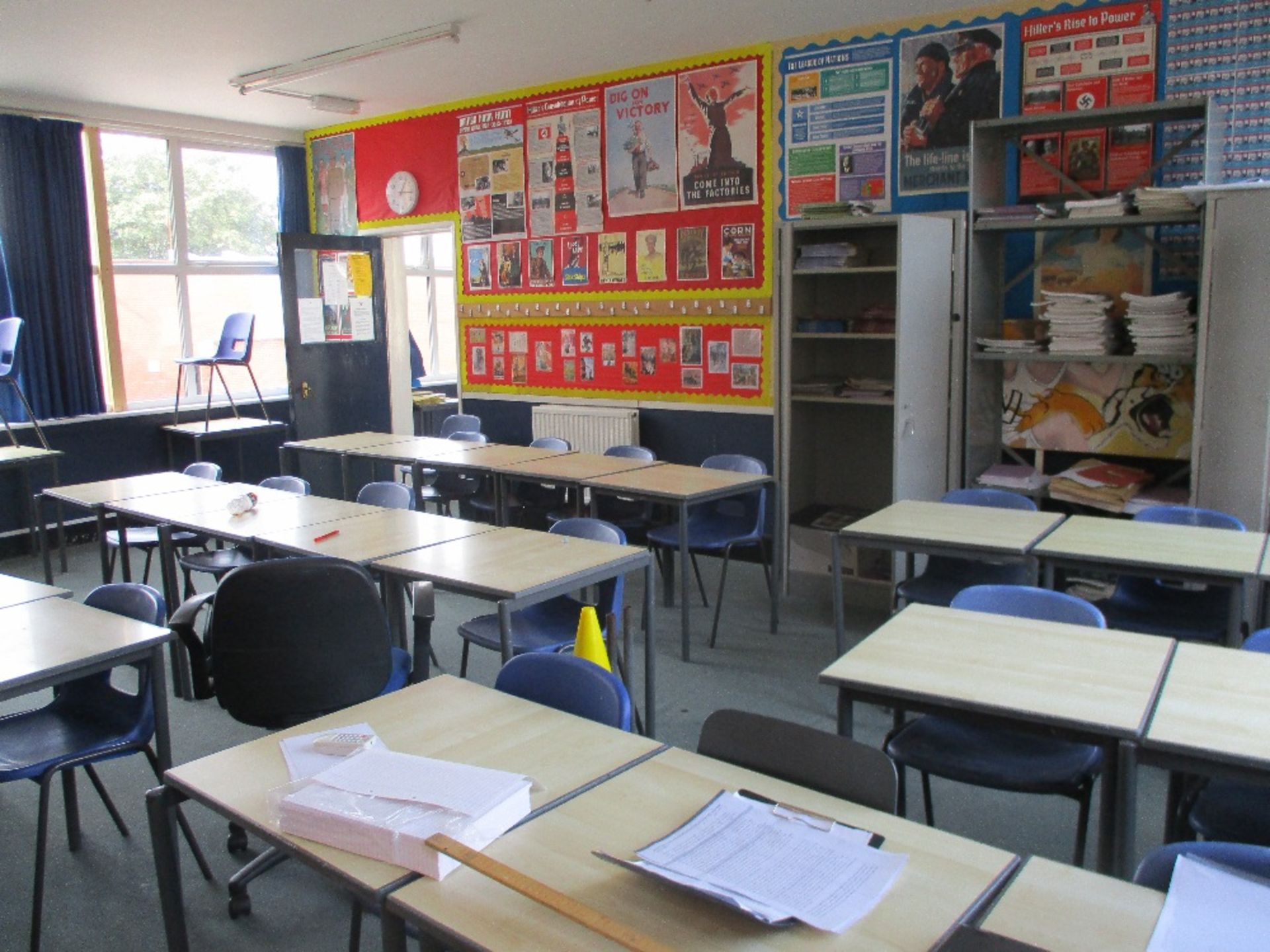 Contents of jubilee block First floor classrooms - Image 4 of 7