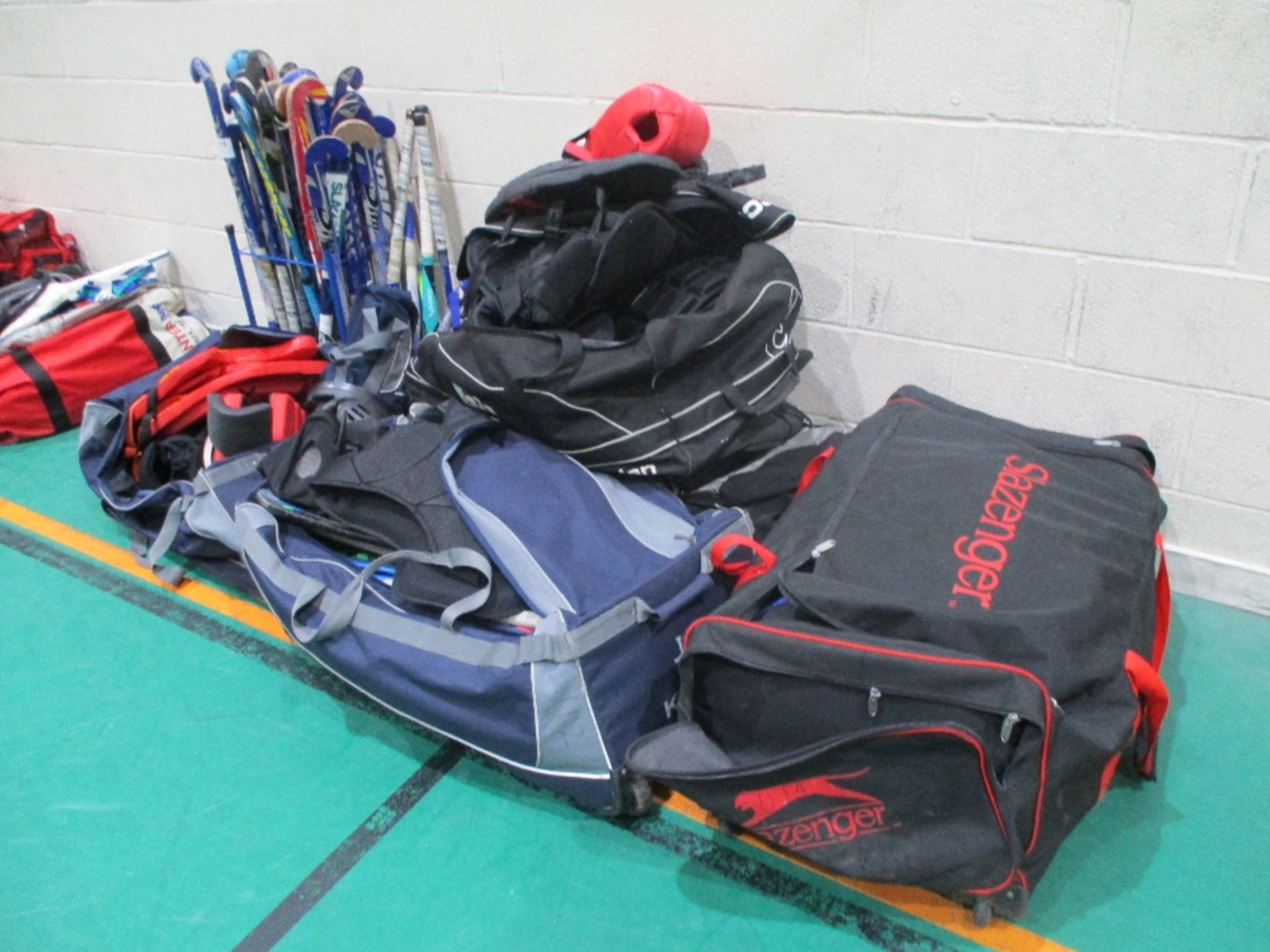 Large Quantity of Hockey Equipment - Bild 3 aus 3