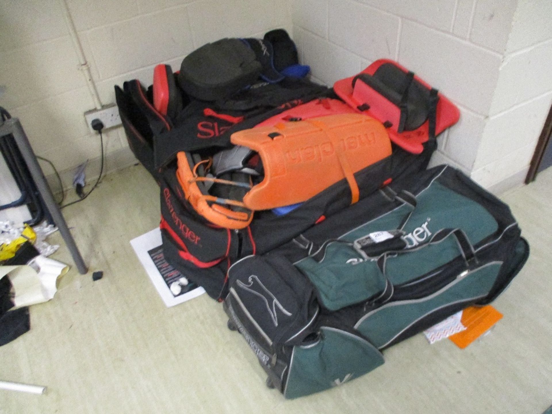 Quantity of Field Hockey Protective Sports Pads - Image 2 of 6