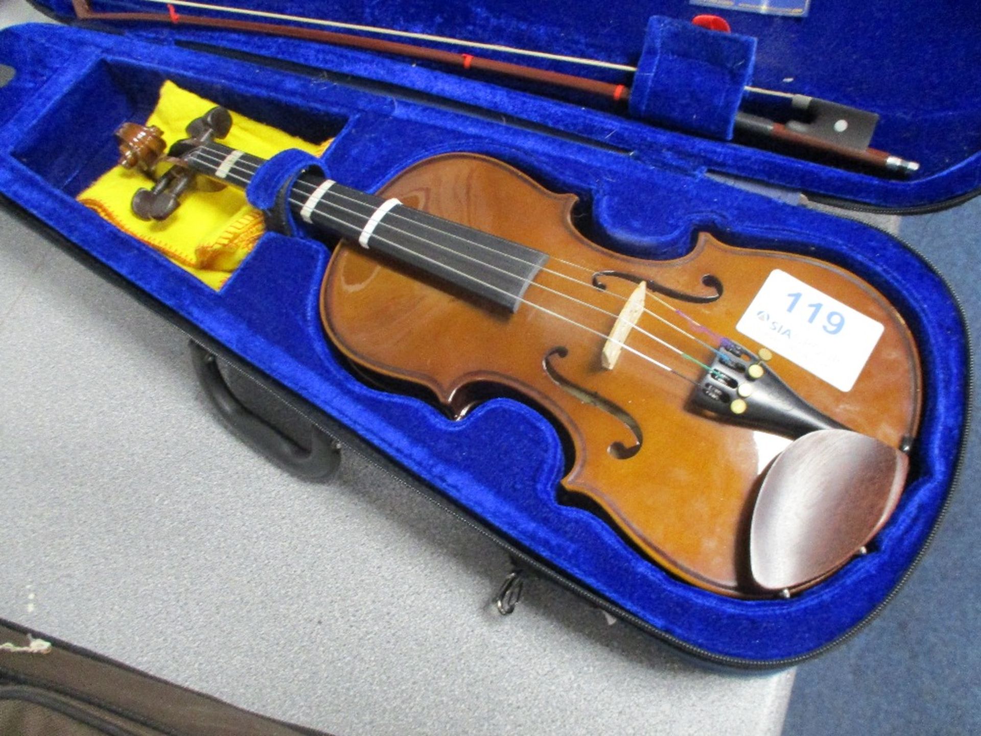 3/4 Violin Bow and Case - Image 2 of 4